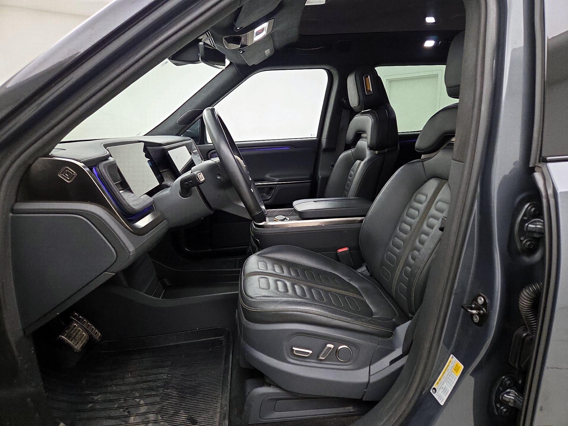 Thumbnail: 2022 Rivian R1T - 11