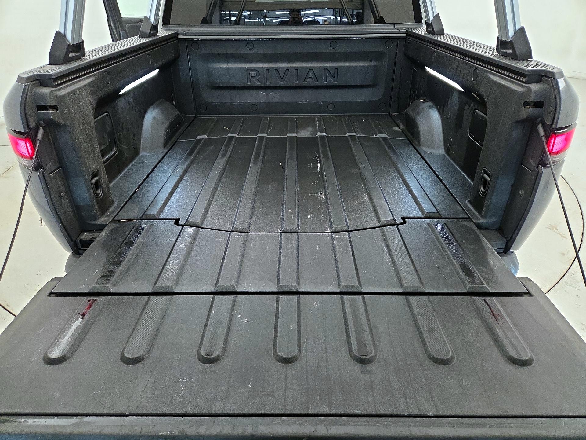 Thumbnail: 2022 Rivian R1T - 20