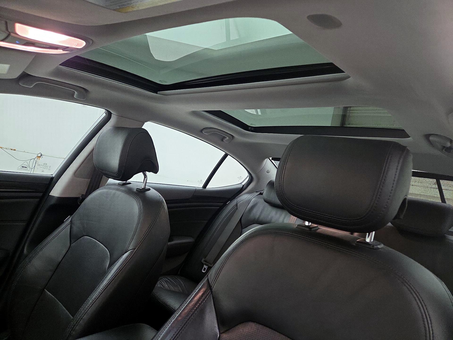 Thumbnail: 2016 Kia Cadenza - 20