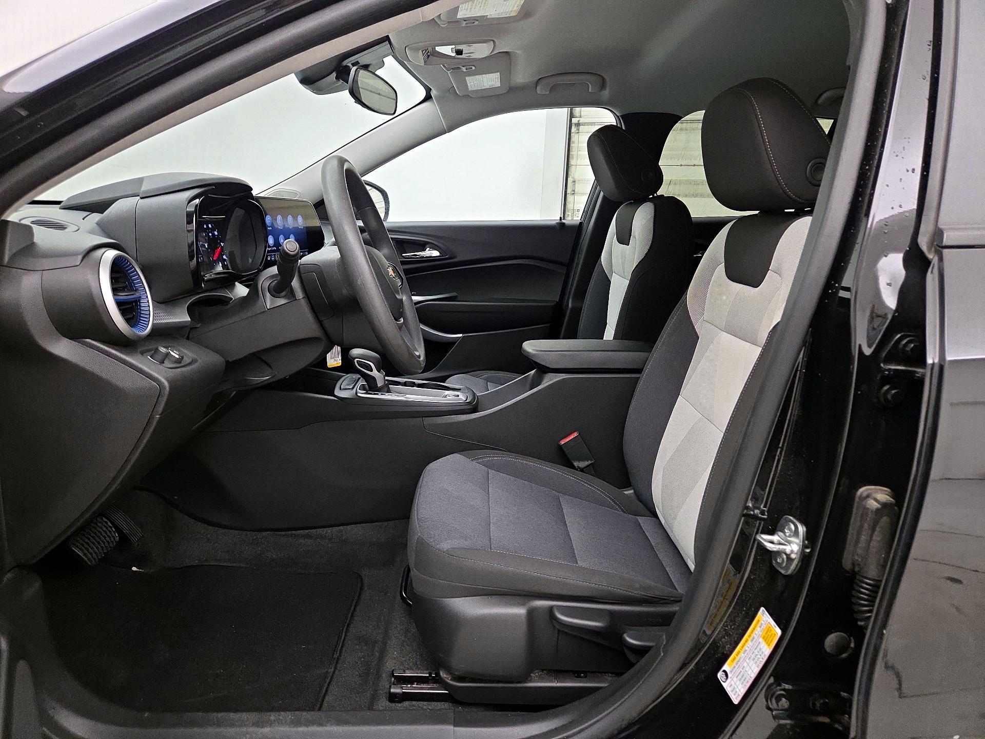 Thumbnail: 2025 Chevrolet Trax - 11