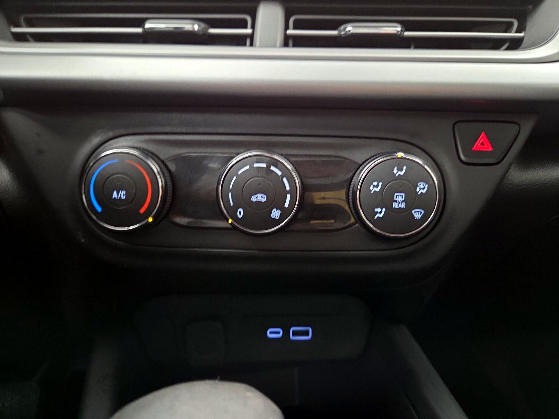 Thumbnail: 2025 Chevrolet Trax - 16