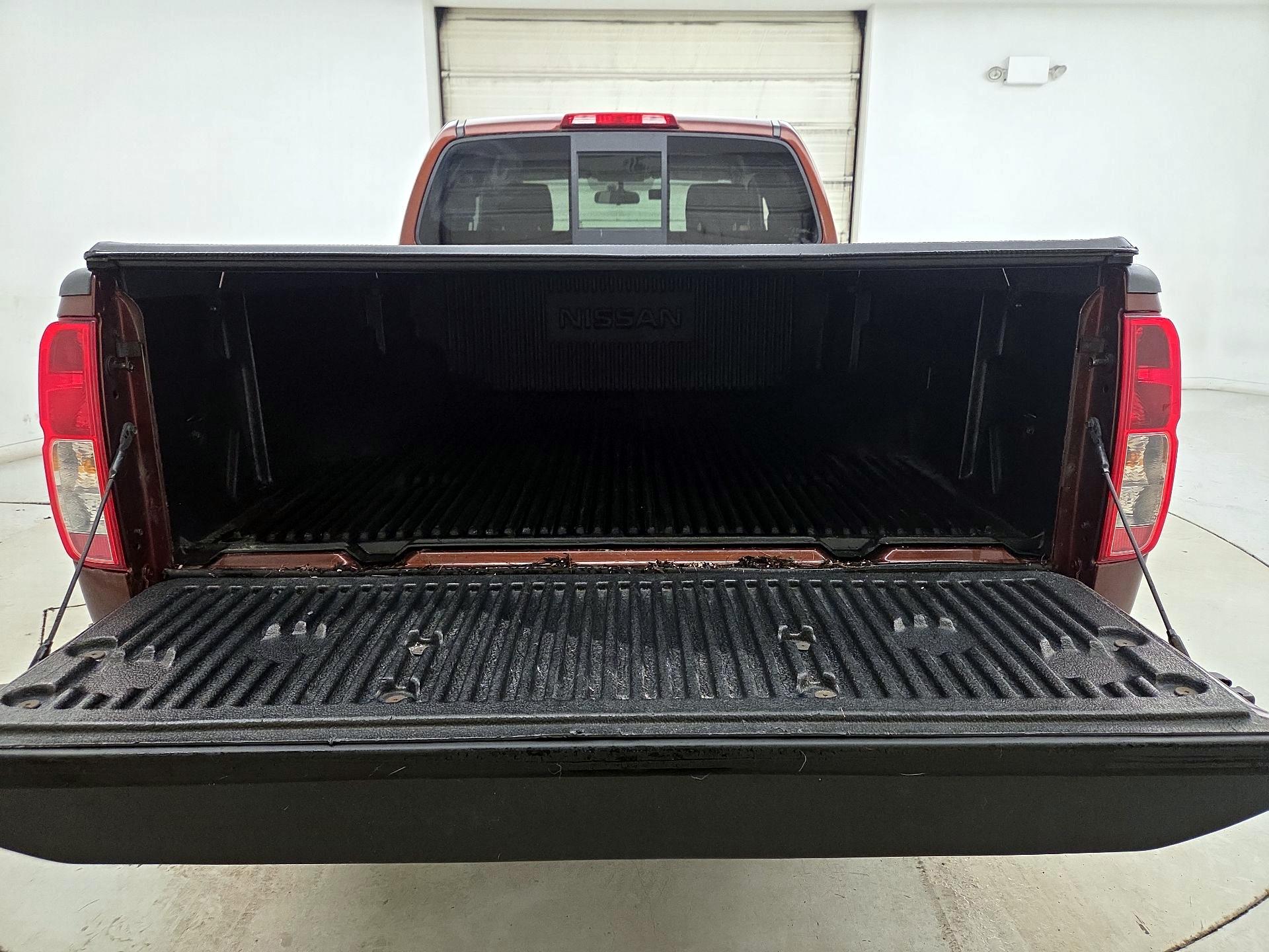 Thumbnail: 2016 Nissan Frontier - 18