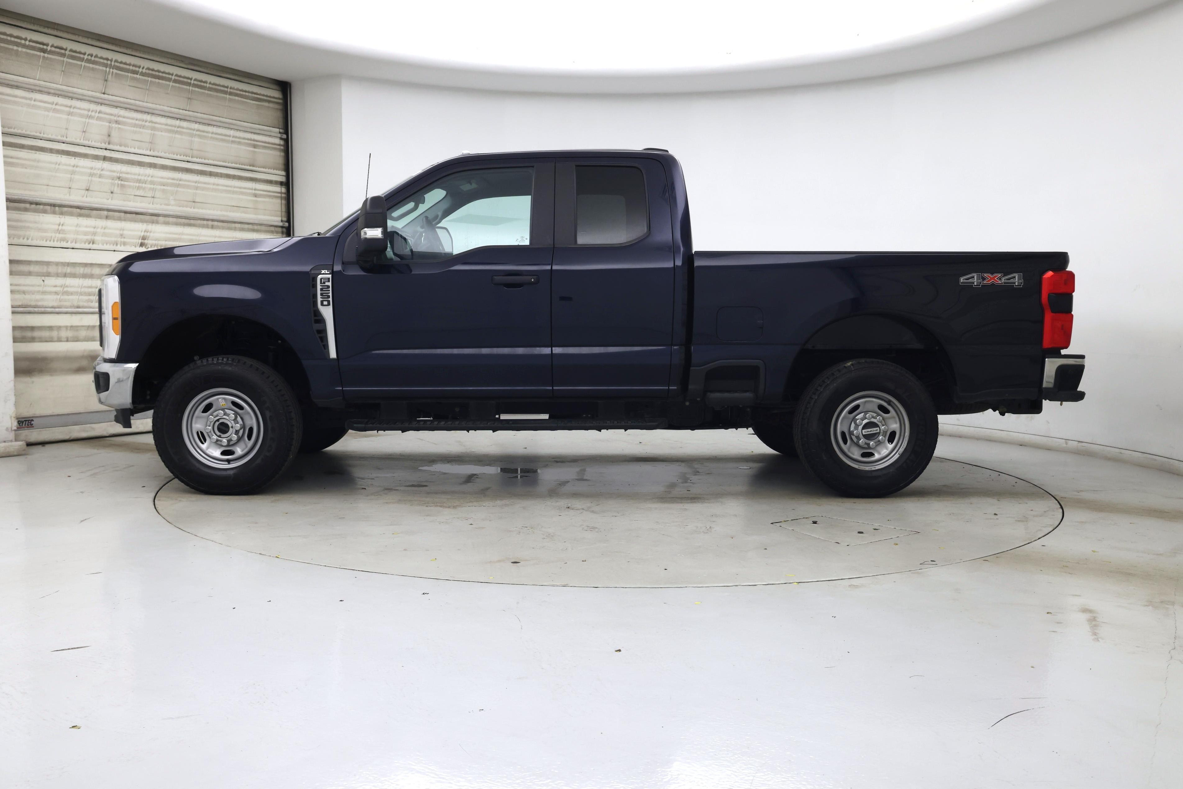 Thumbnail: 2023 Ford F-250 - 3