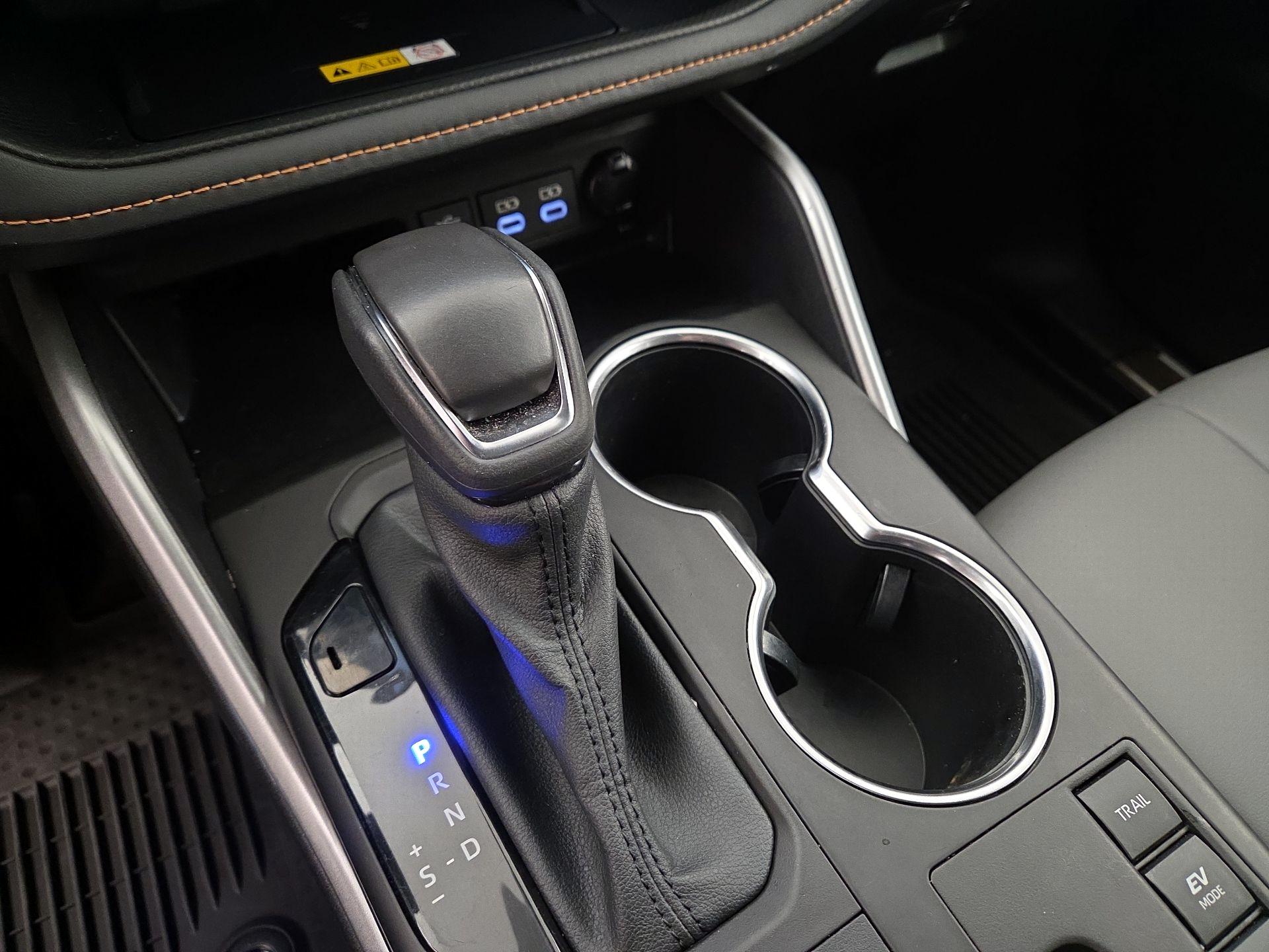 Thumbnail: 2023 Toyota Highlander - 17