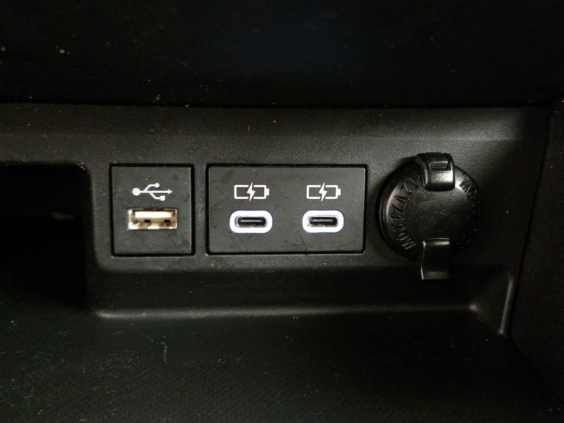 Thumbnail: 2023 Toyota Highlander - 18