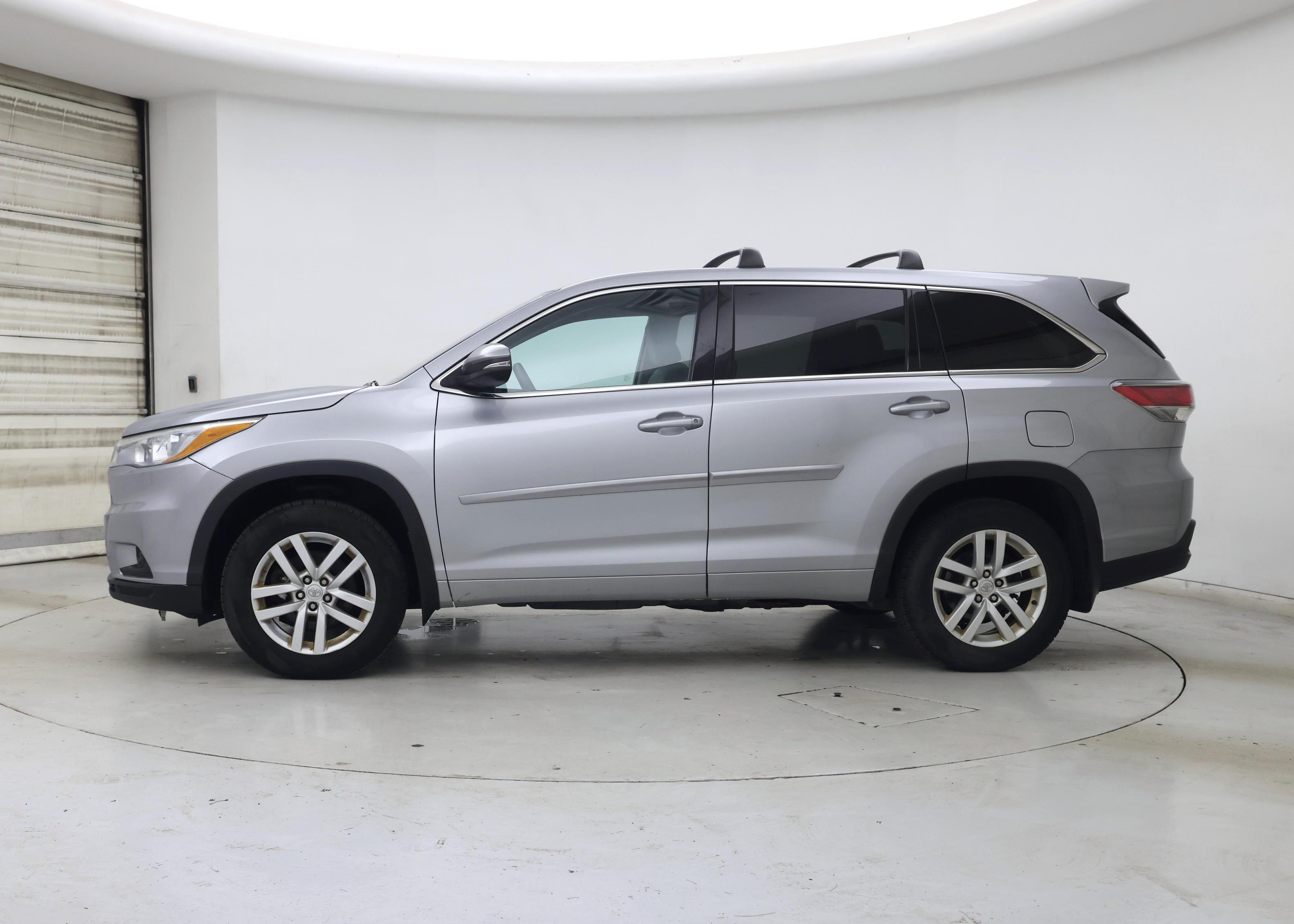 Thumbnail: 2015 Toyota Highlander - 3