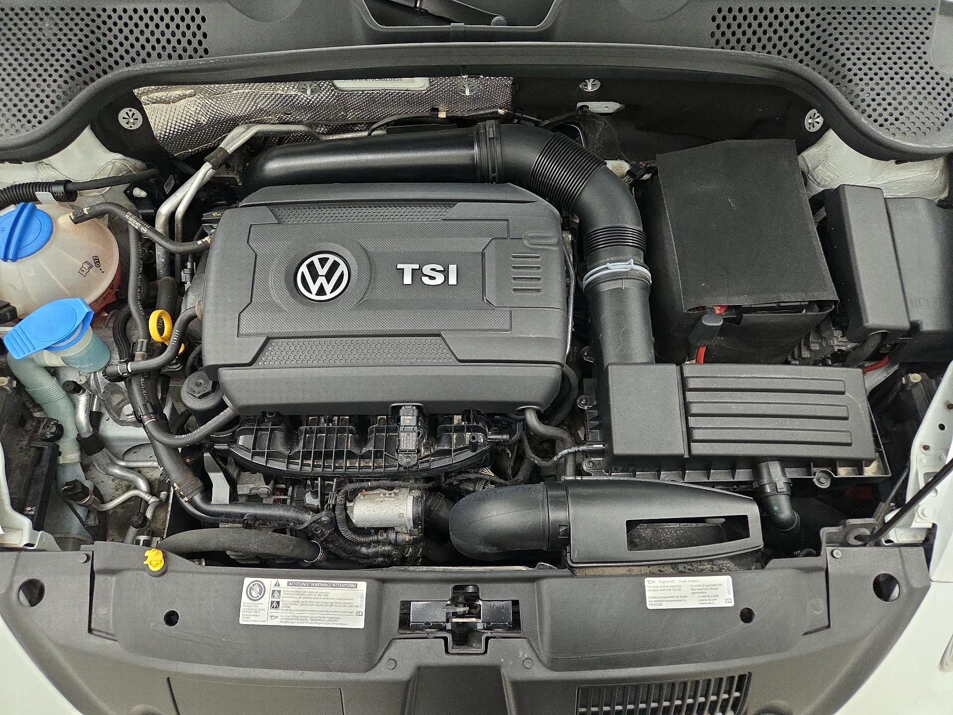 Thumbnail: 2014 Volkswagen Beetle - 19