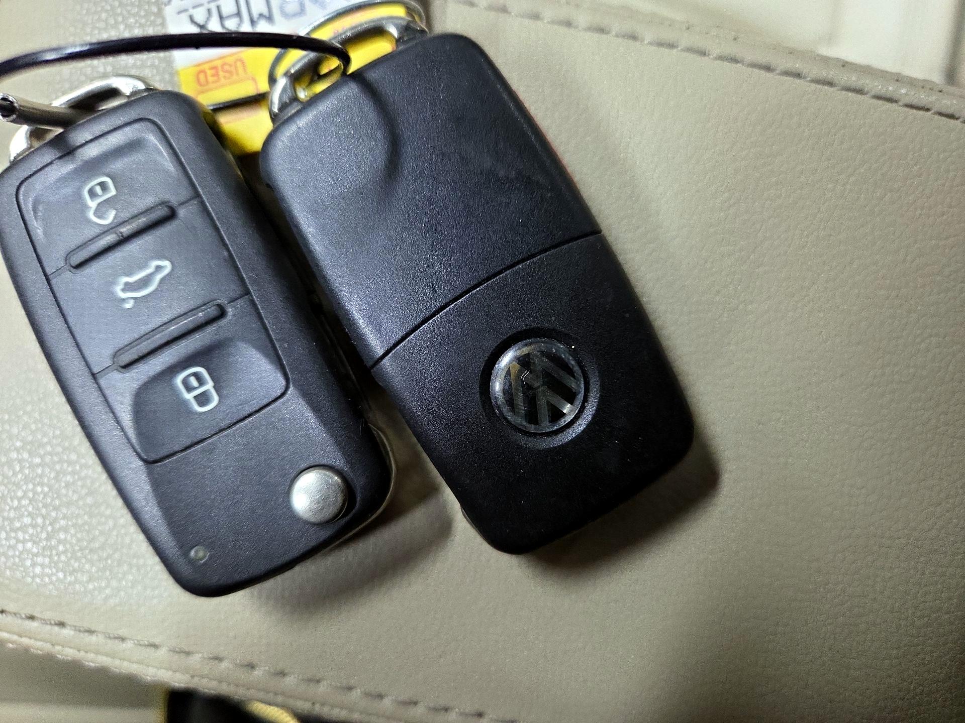 Thumbnail: 2014 Volkswagen Beetle - 20