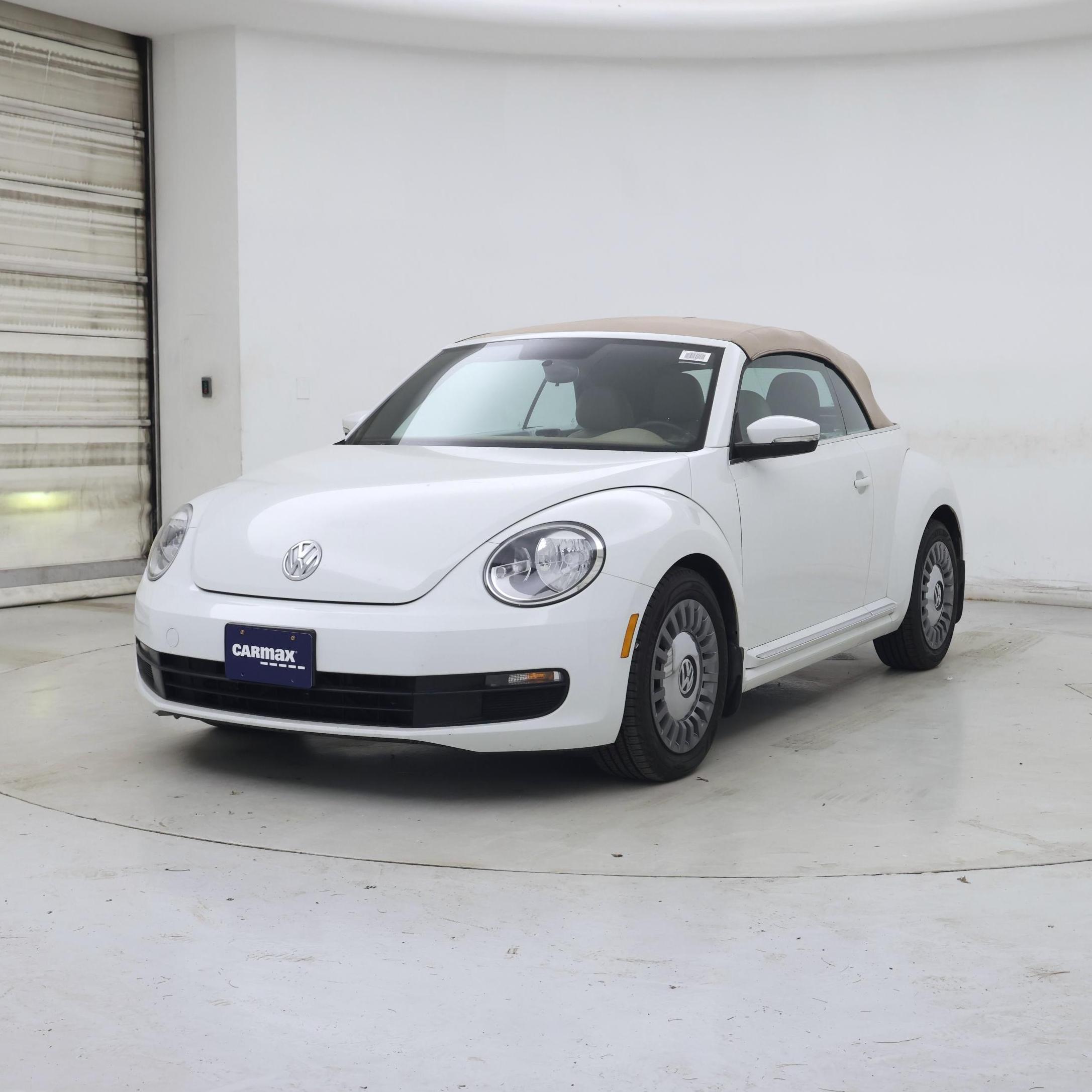 Thumbnail: 2014 Volkswagen Beetle - 4