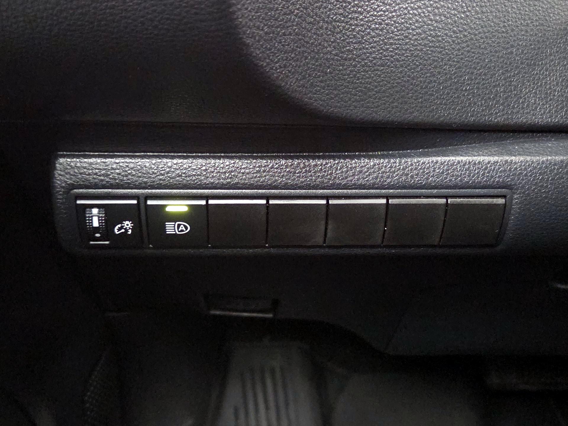 Thumbnail: 2020 Toyota Corolla - 13