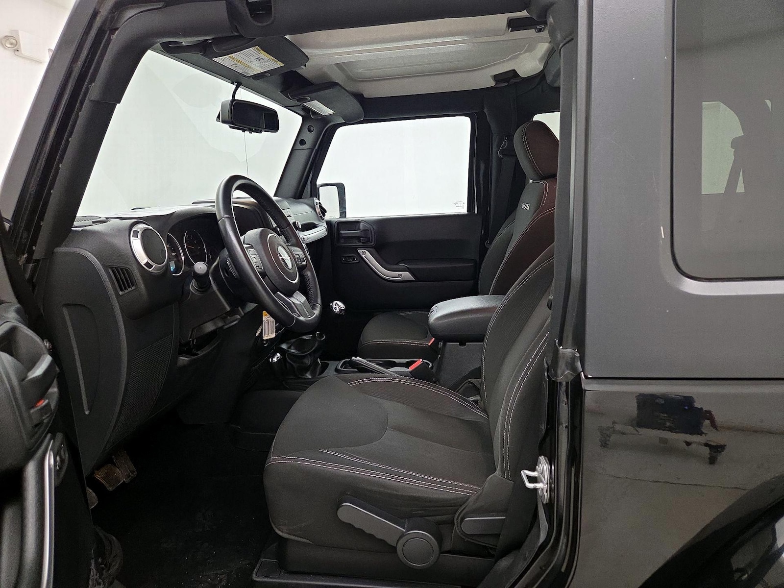 2016 Jeep Wrangler Sahara - Photo 12