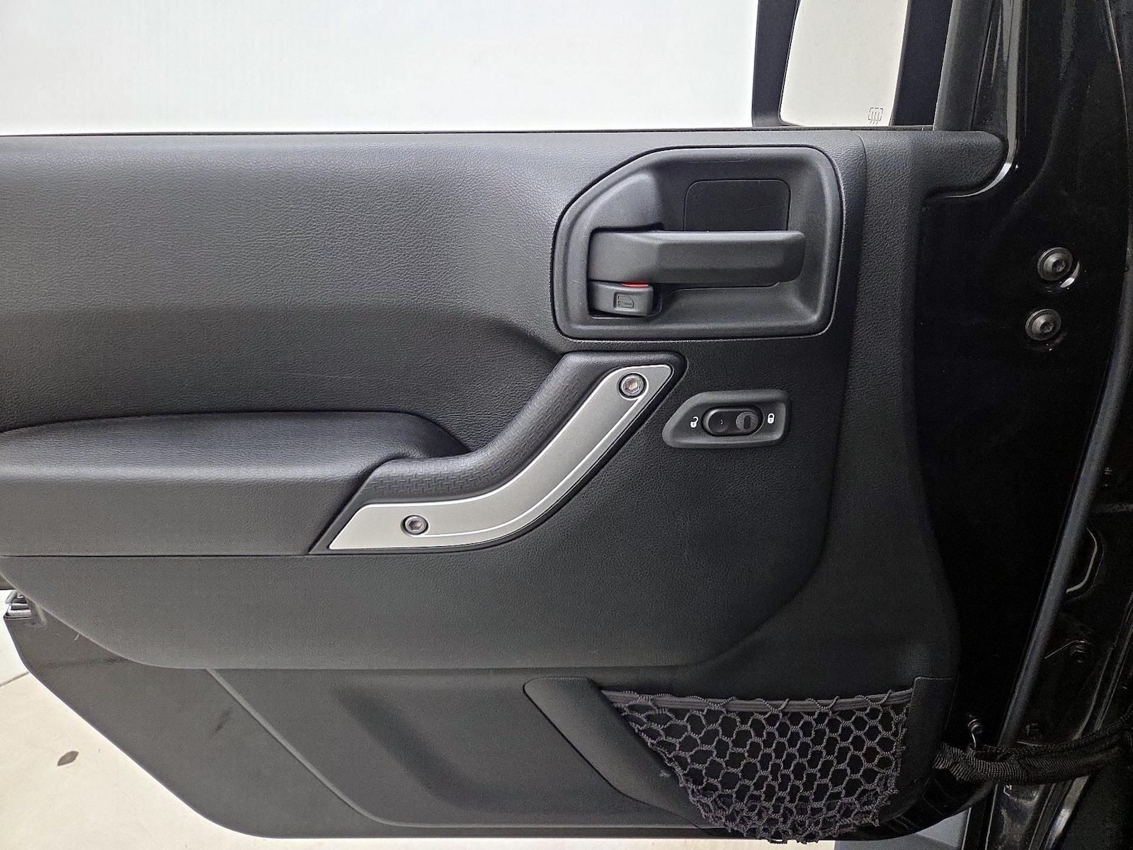 2016 Jeep Wrangler Sahara - Photo 13