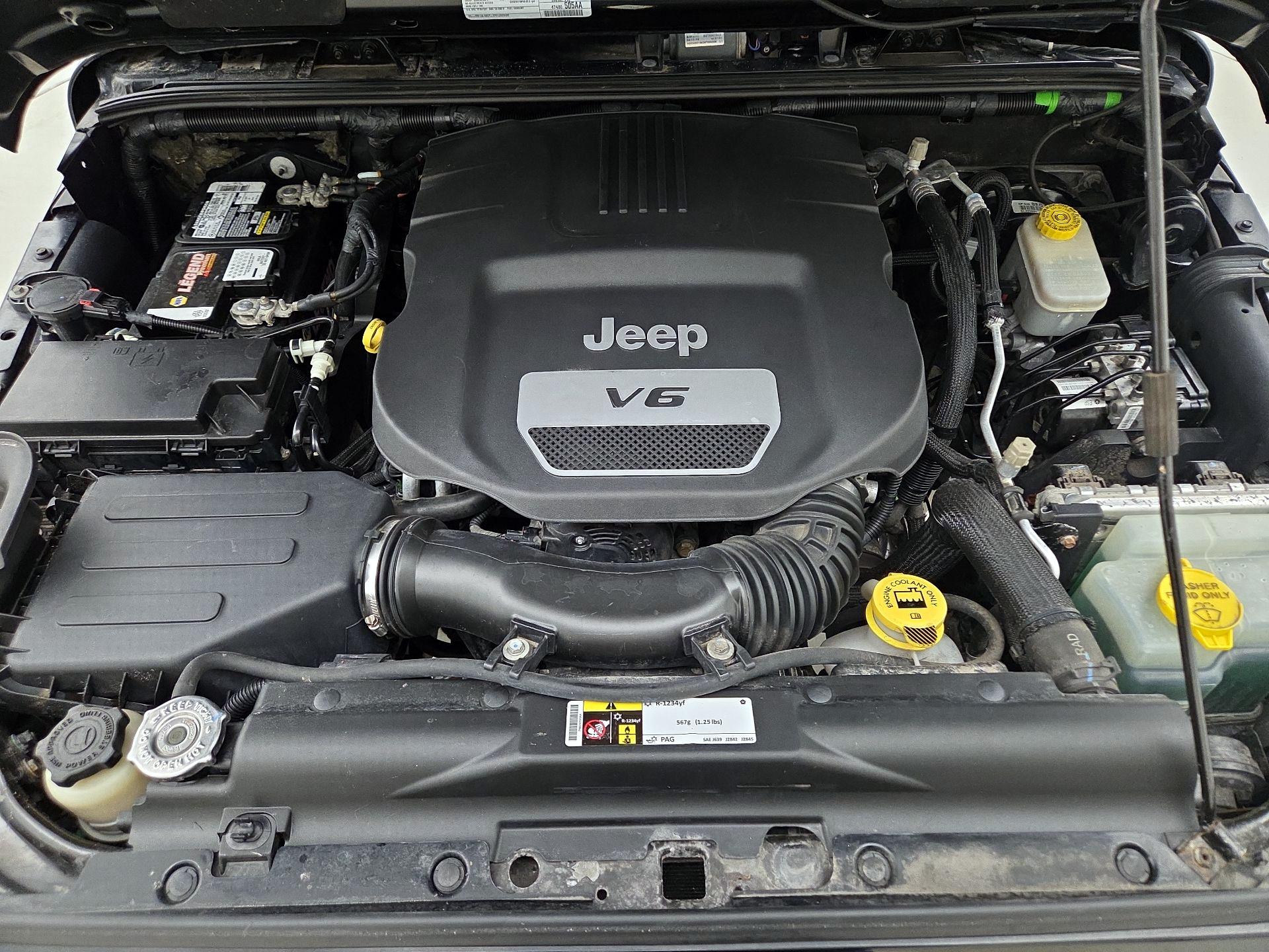 Thumbnail: 2016 Jeep Wrangler - 18