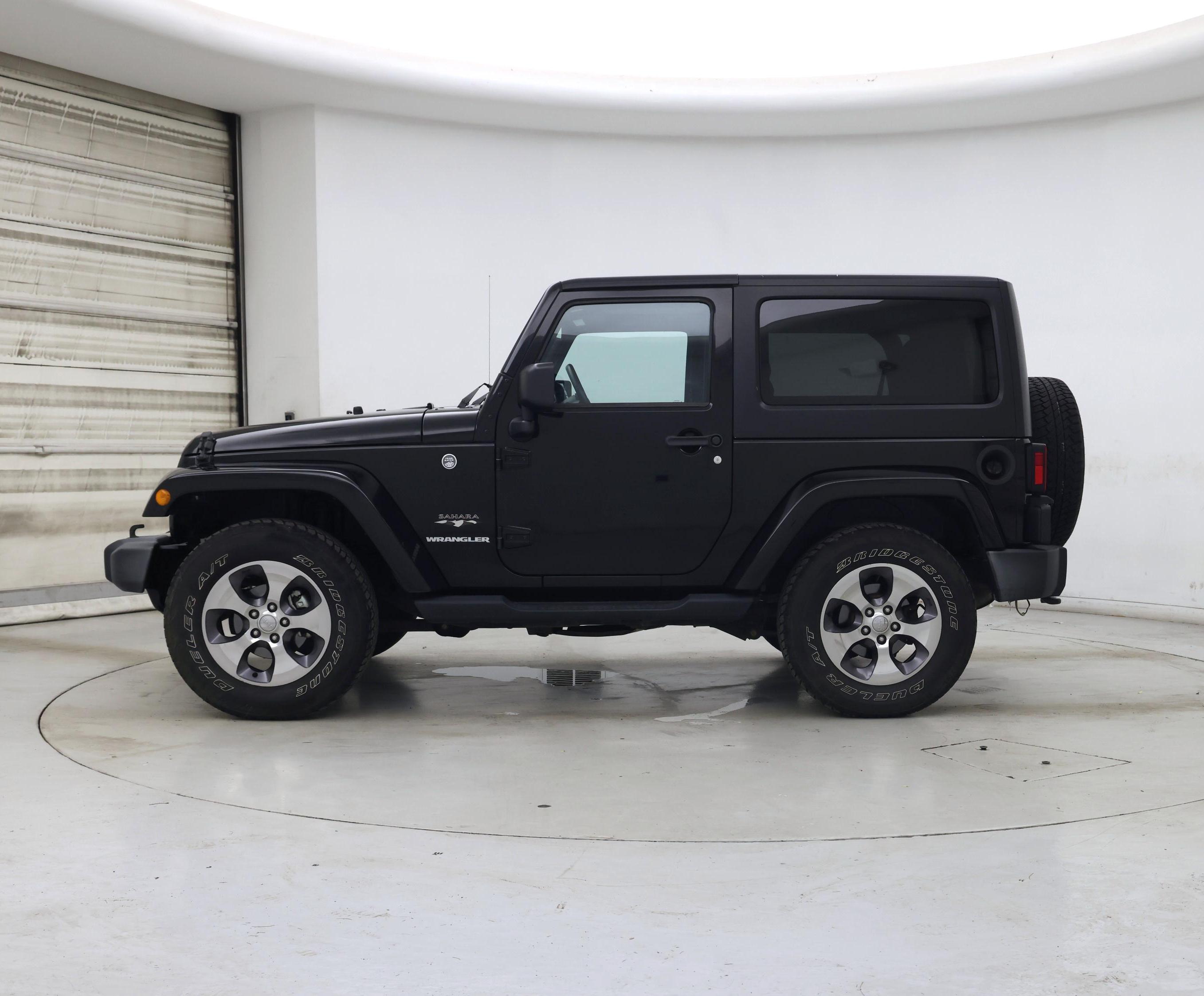 Thumbnail: 2016 Jeep Wrangler - 3