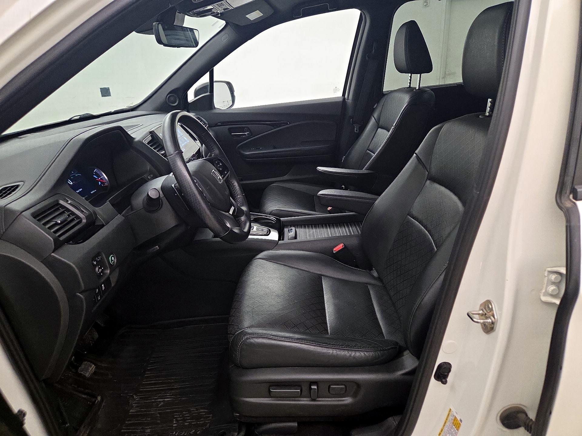 Thumbnail: 2019 Honda Passport - 11