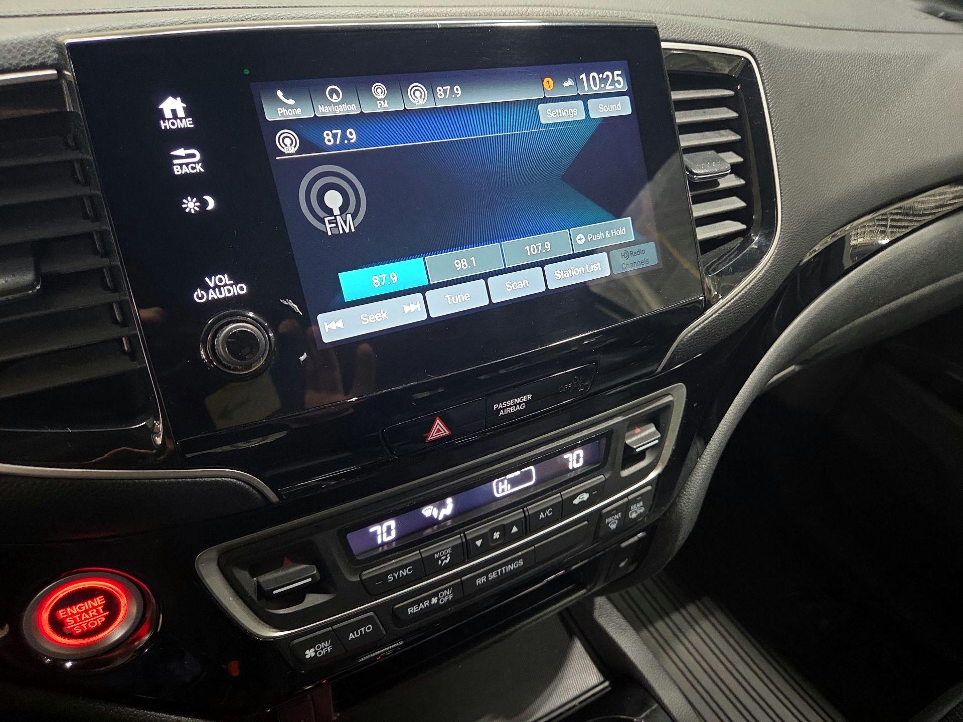 Thumbnail: 2019 Honda Passport - 15