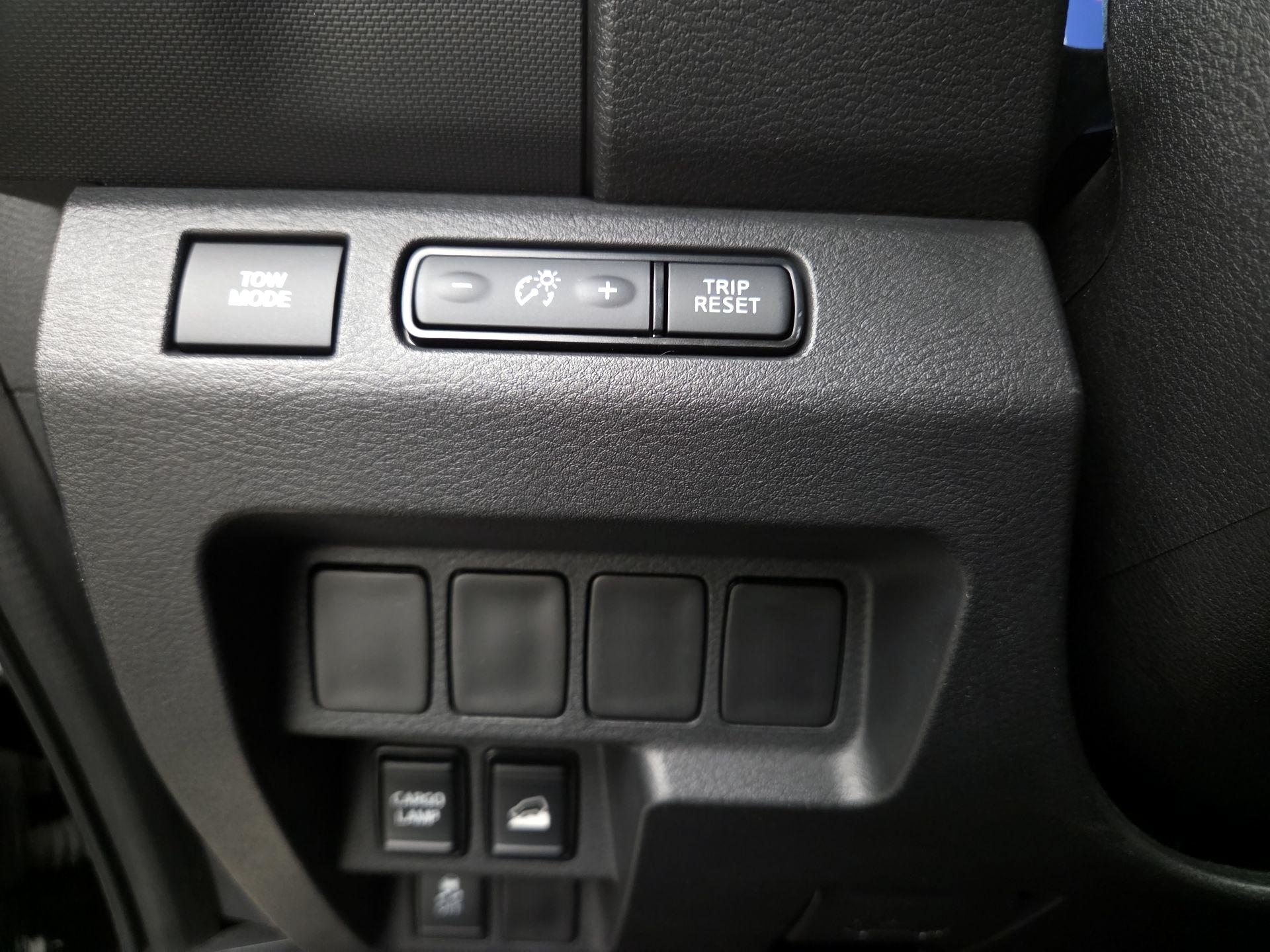 Thumbnail: 2022 Nissan Frontier - 13