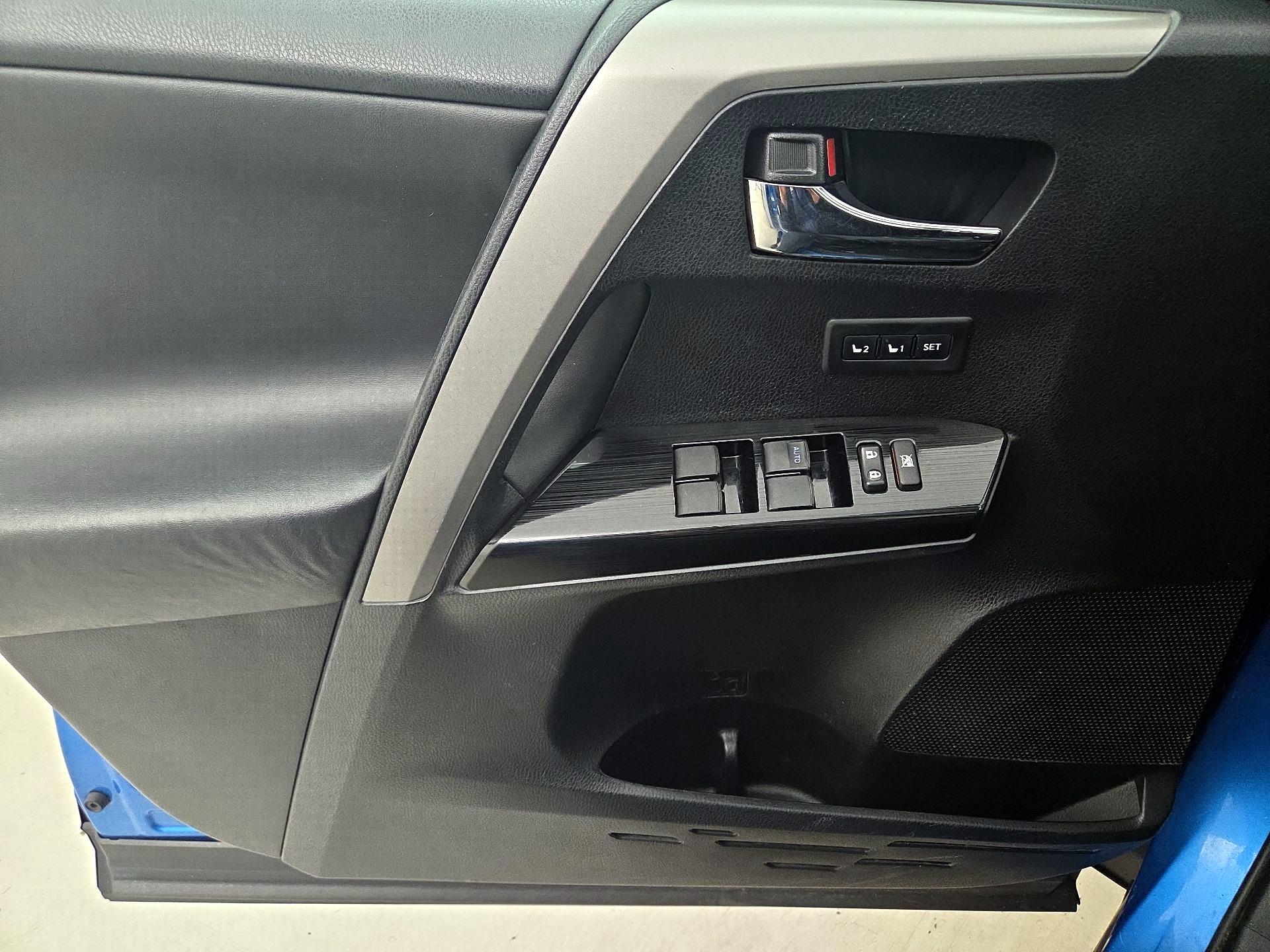 Thumbnail: 2017 Toyota RAV4 - 12