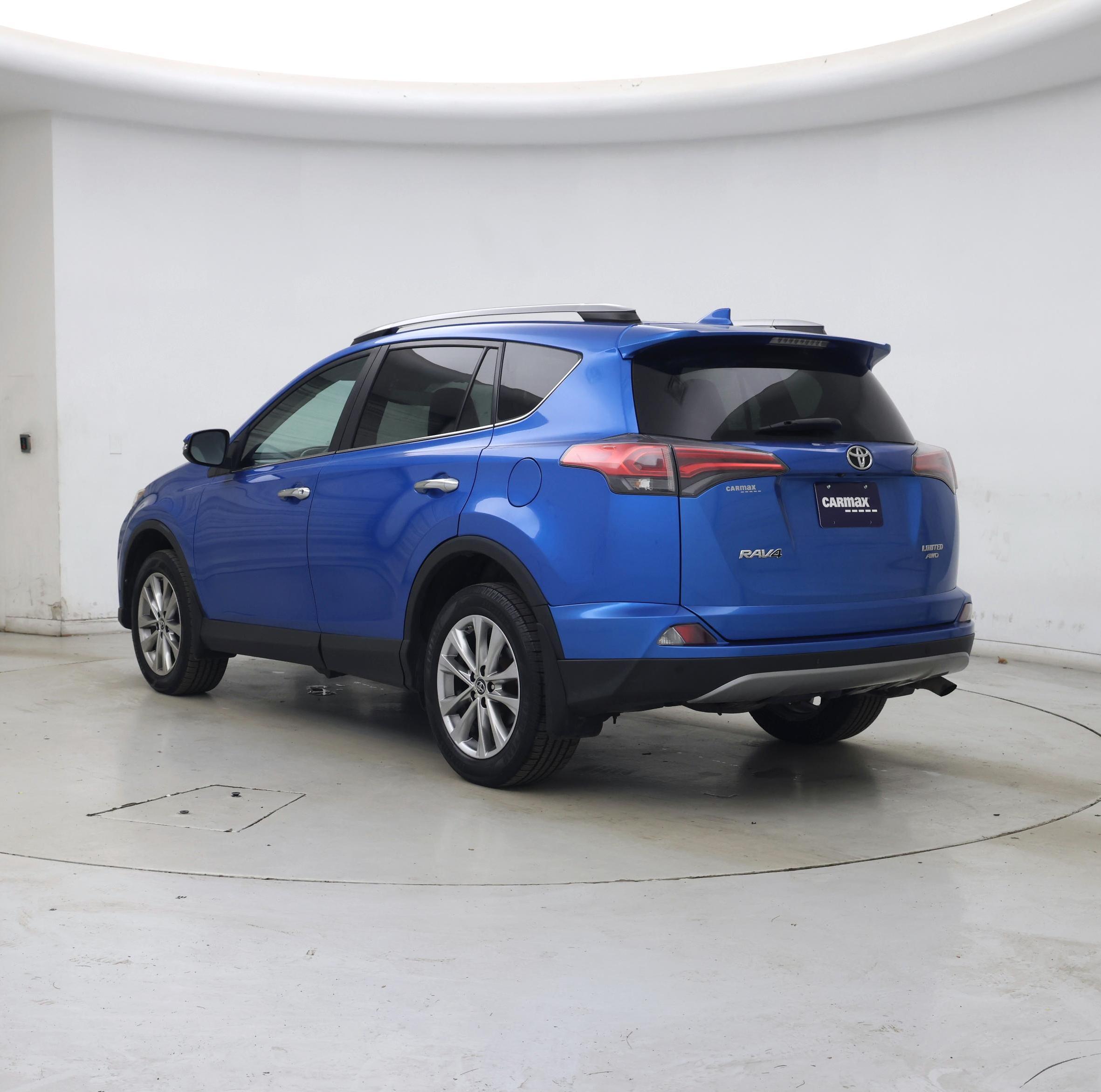 Thumbnail: 2017 Toyota RAV4 - 2