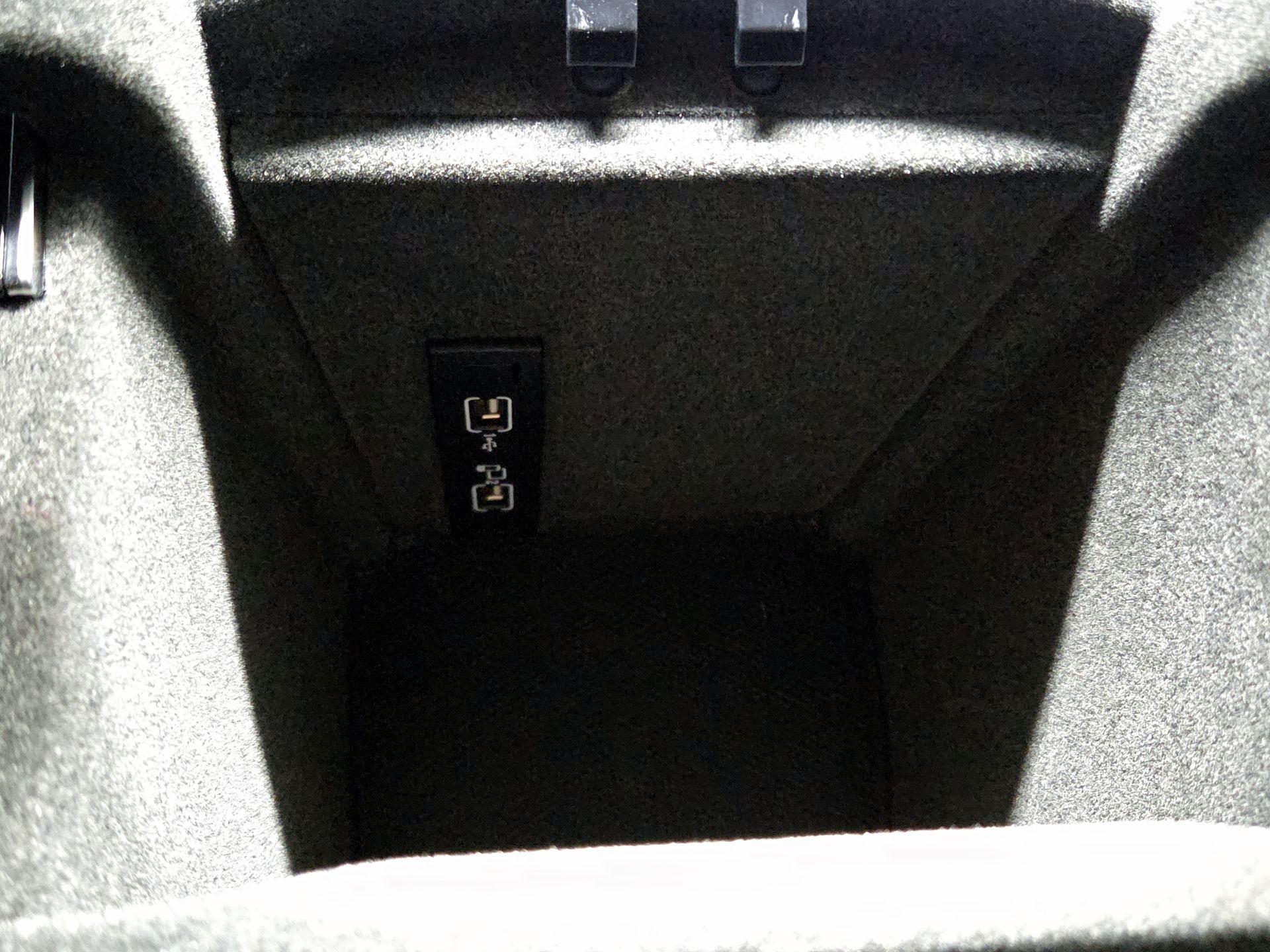 Thumbnail: 2018 Mercedes-Benz GLE - 19