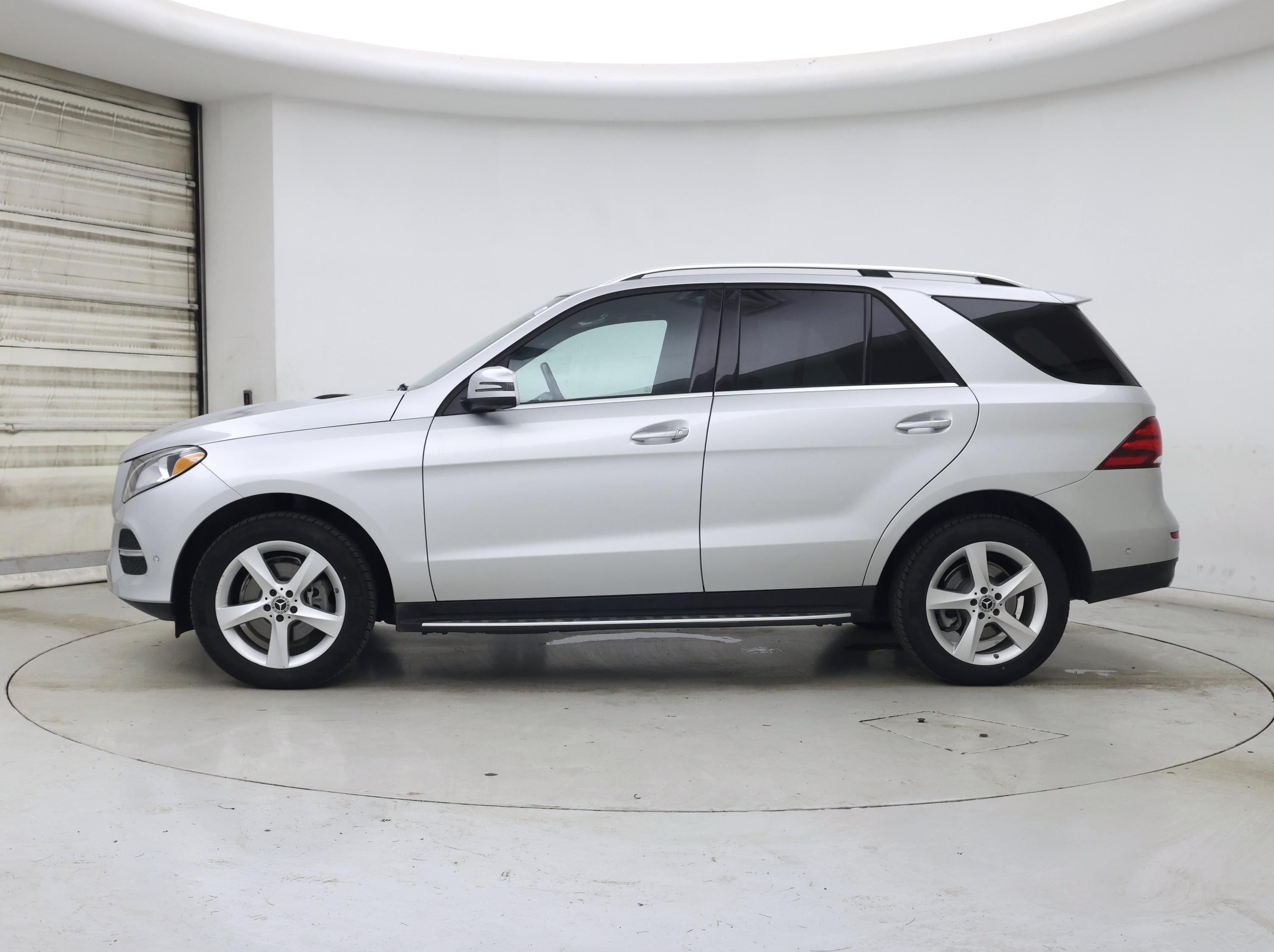 Thumbnail: 2018 Mercedes-Benz GLE - 3