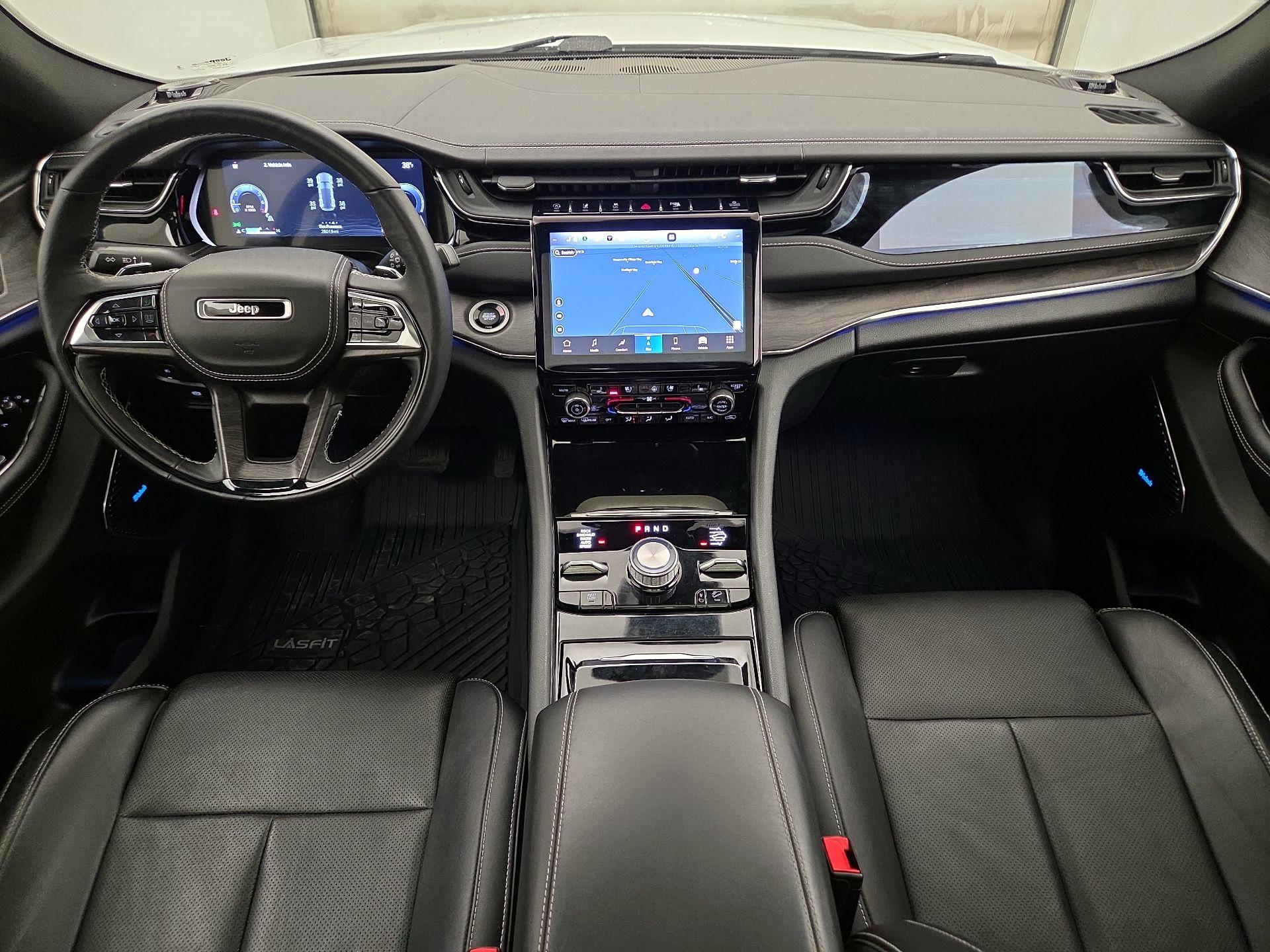 Thumbnail: 2023 Jeep Grand Cherokee - 9