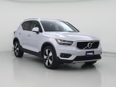 2022 Volvo XC40 T5 Momentum