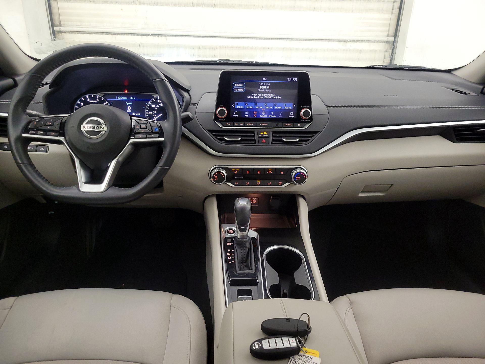 Thumbnail: 2022 Nissan Altima - 9