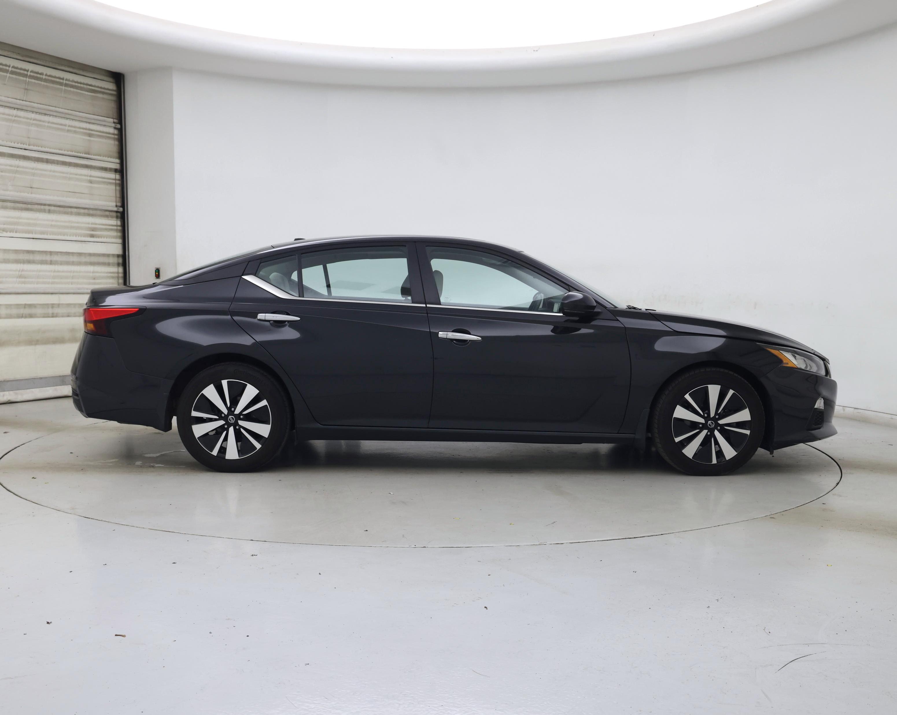 Thumbnail: 2022 Nissan Altima - 7