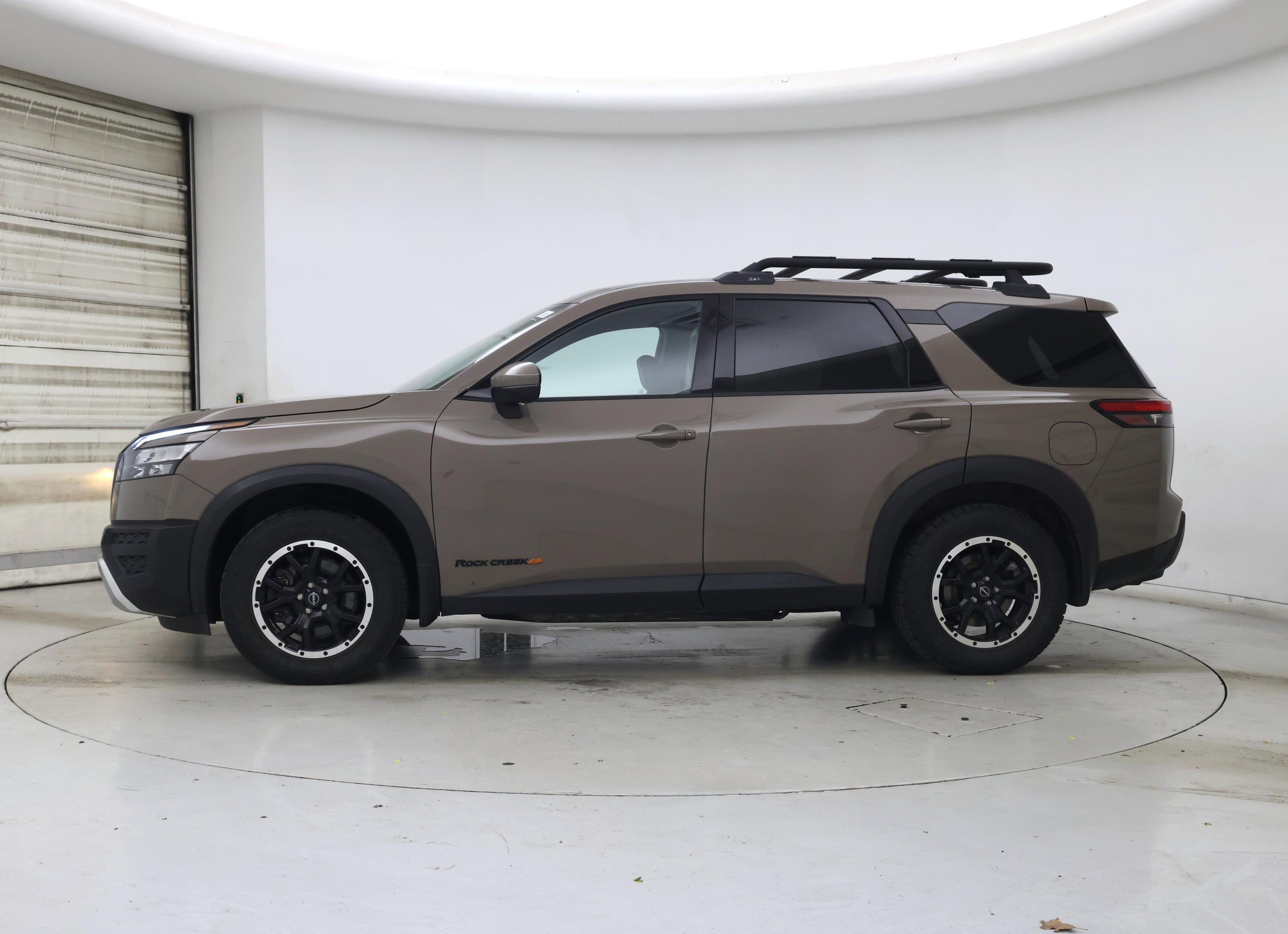 Thumbnail: 2023 Nissan Pathfinder - 3
