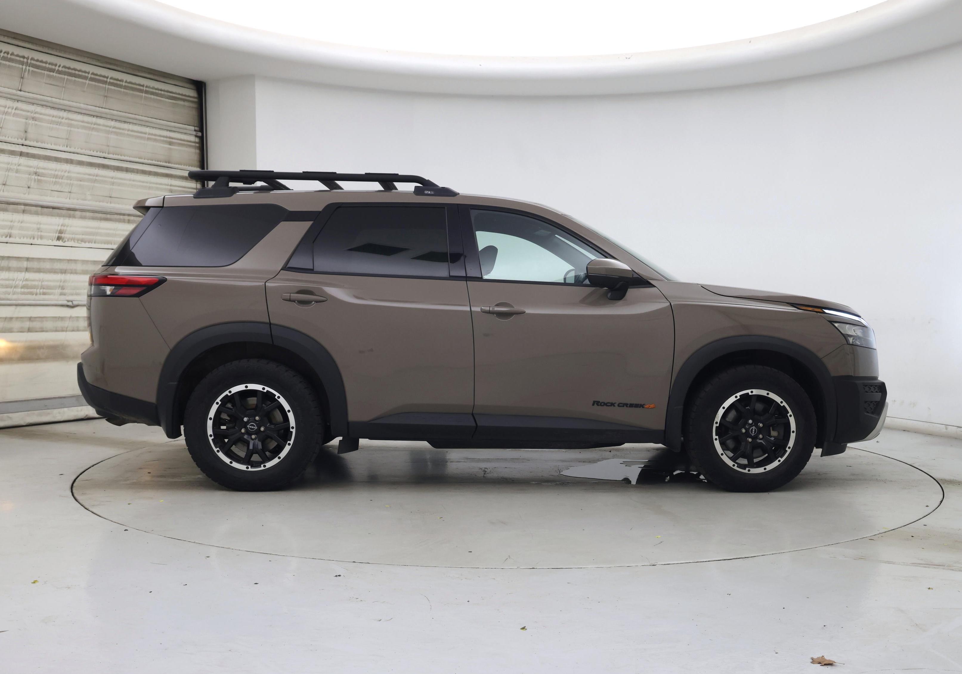 Thumbnail: 2023 Nissan Pathfinder - 7