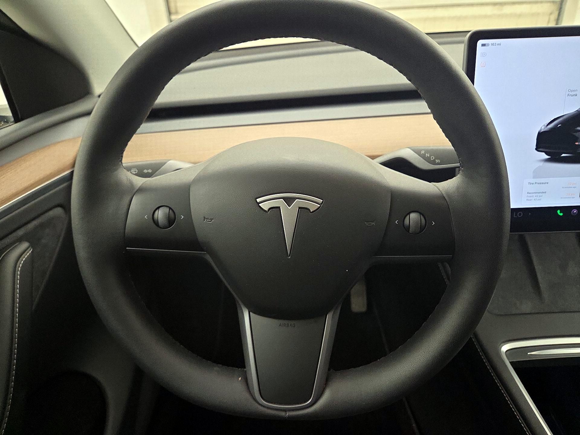 Thumbnail: 2023 Tesla Model Y - 10