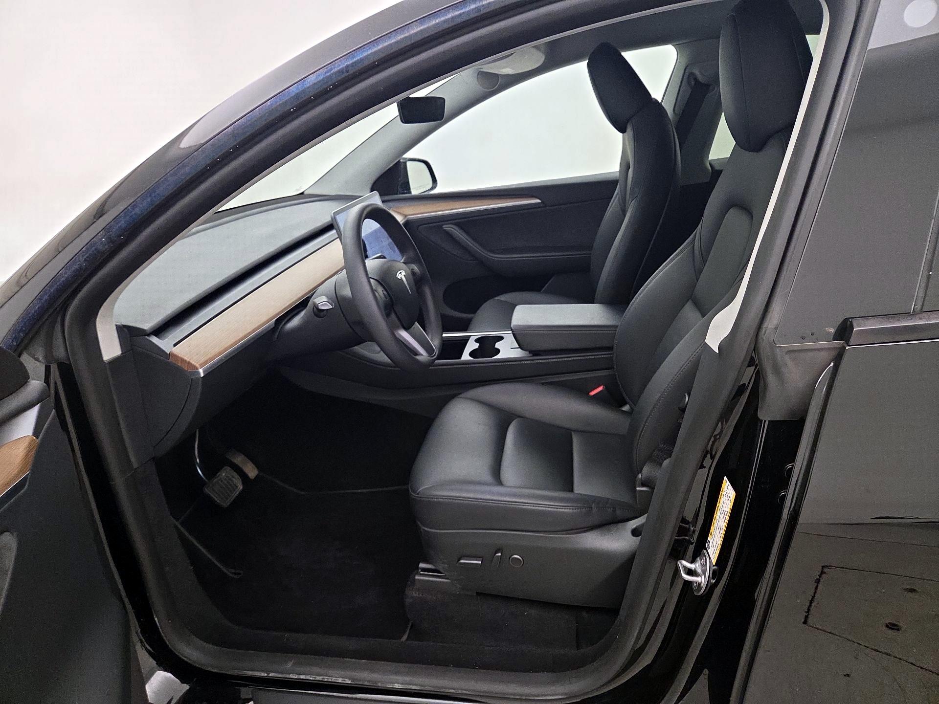 Thumbnail: 2023 Tesla Model Y - 11