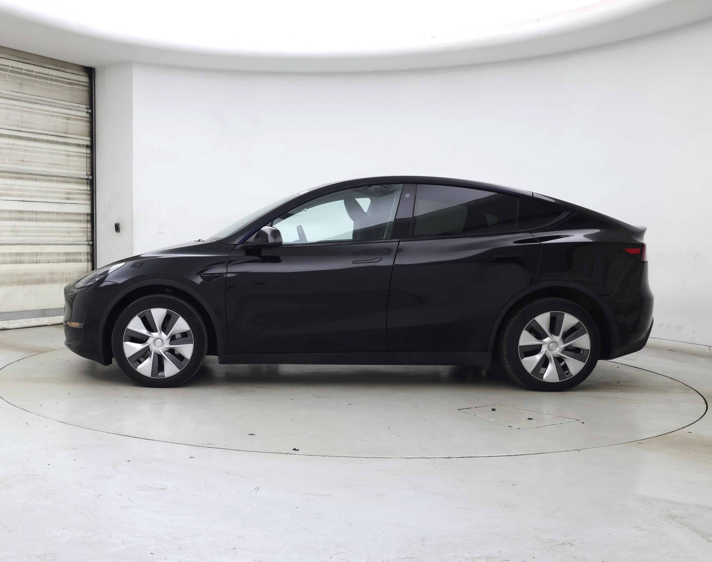 Thumbnail: 2023 Tesla Model Y - 3