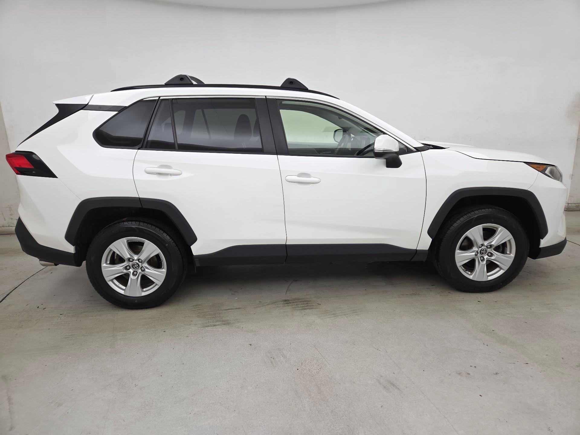 Thumbnail: 2019 Toyota RAV4 - 4