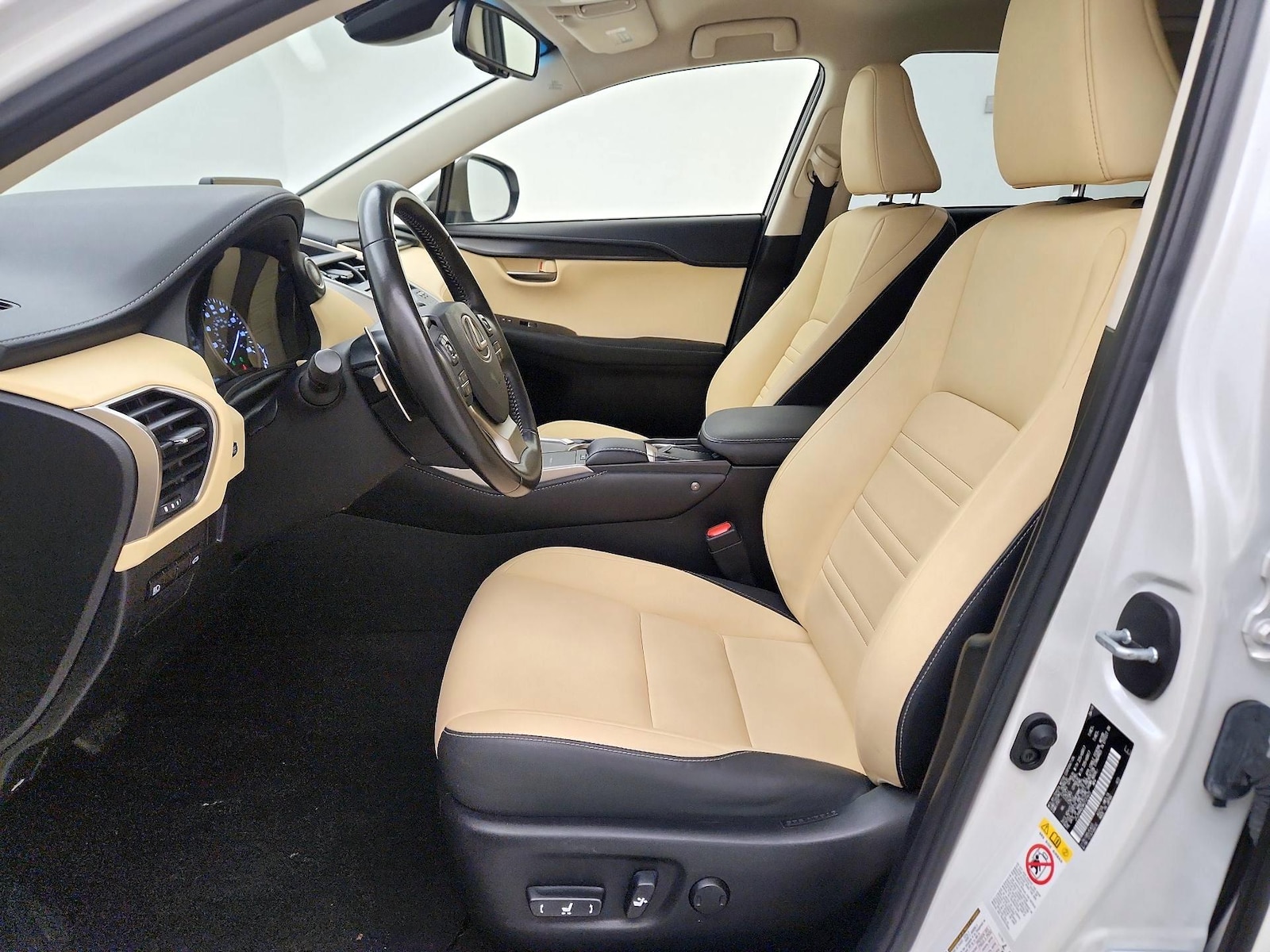 2019 Lexus NX 300 - Photo 12