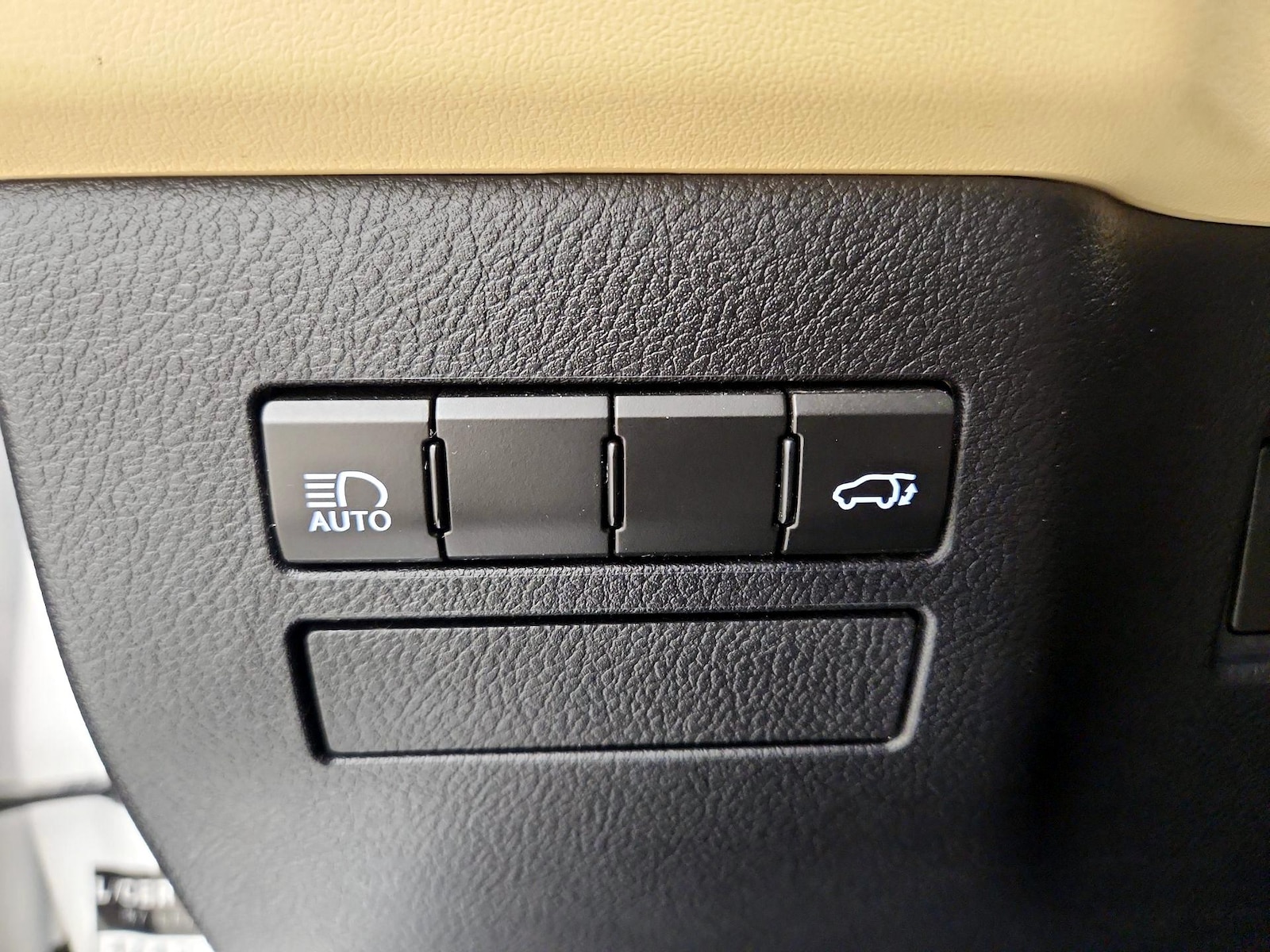 2019 Lexus NX 300 - Photo 14