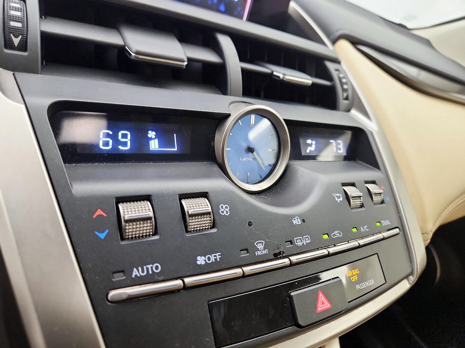 2019 Lexus NX 300 - Photo 17