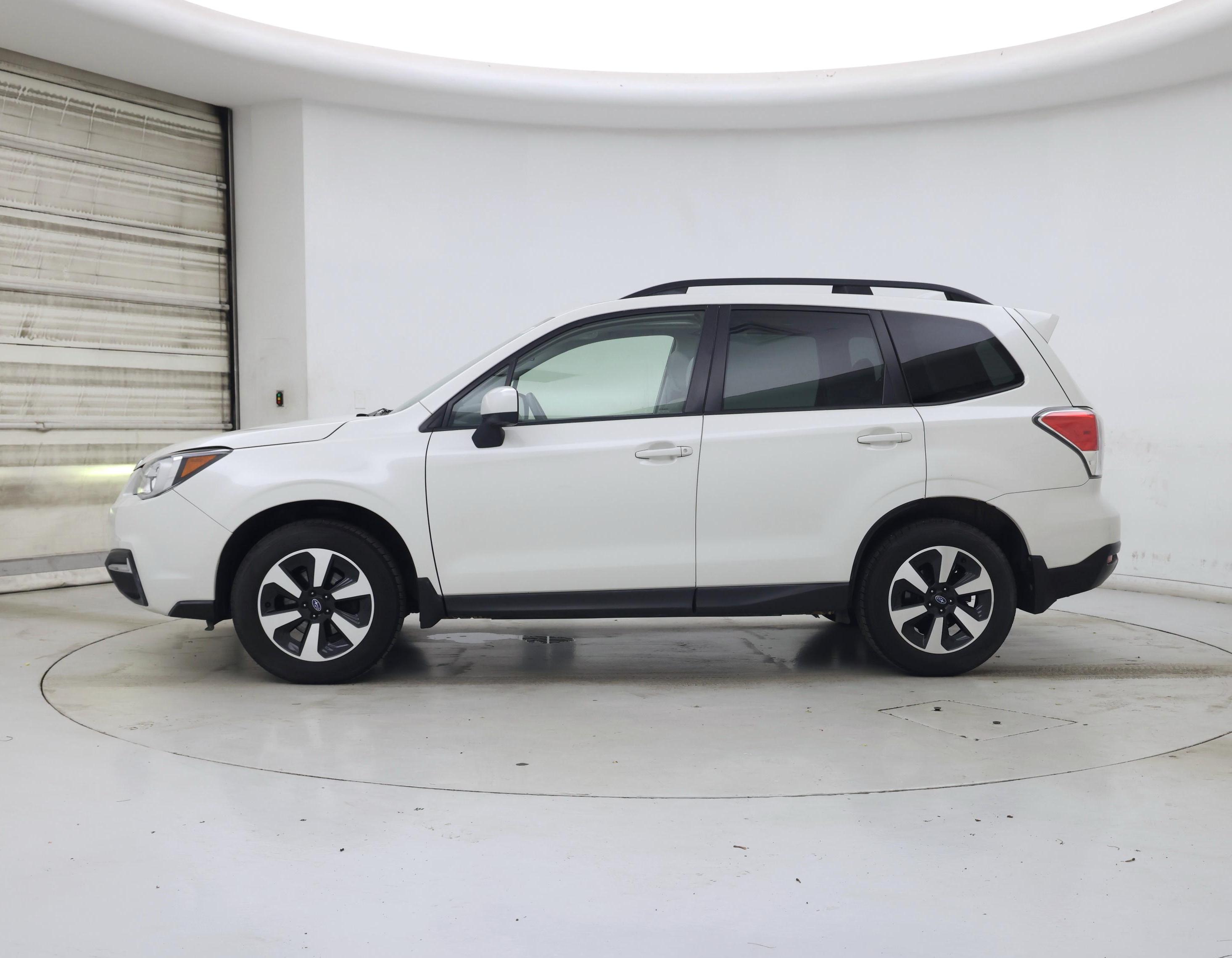 Thumbnail: 2018 Subaru Forester - 3
