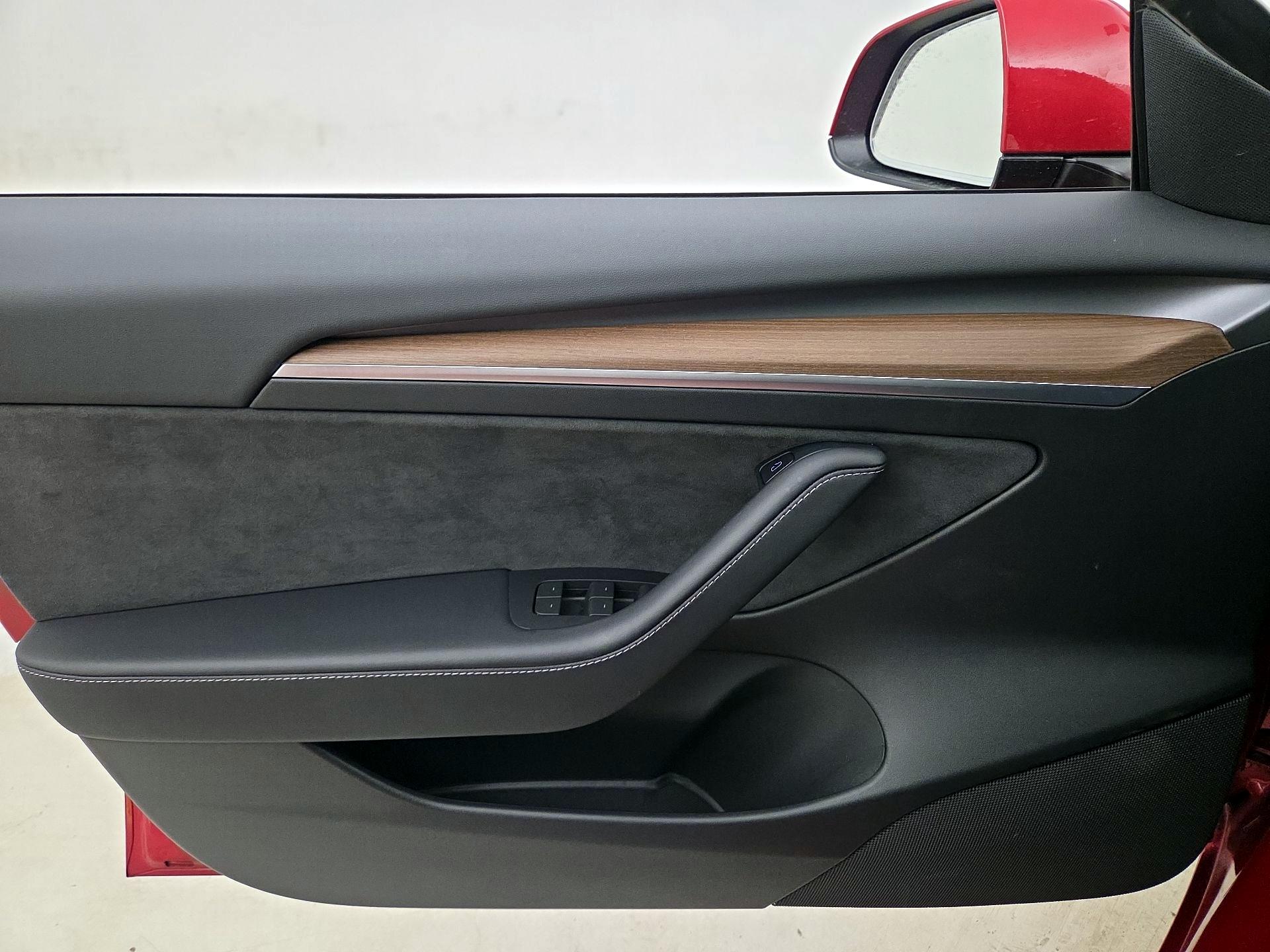 Thumbnail: 2023 Tesla Model 3 - 12