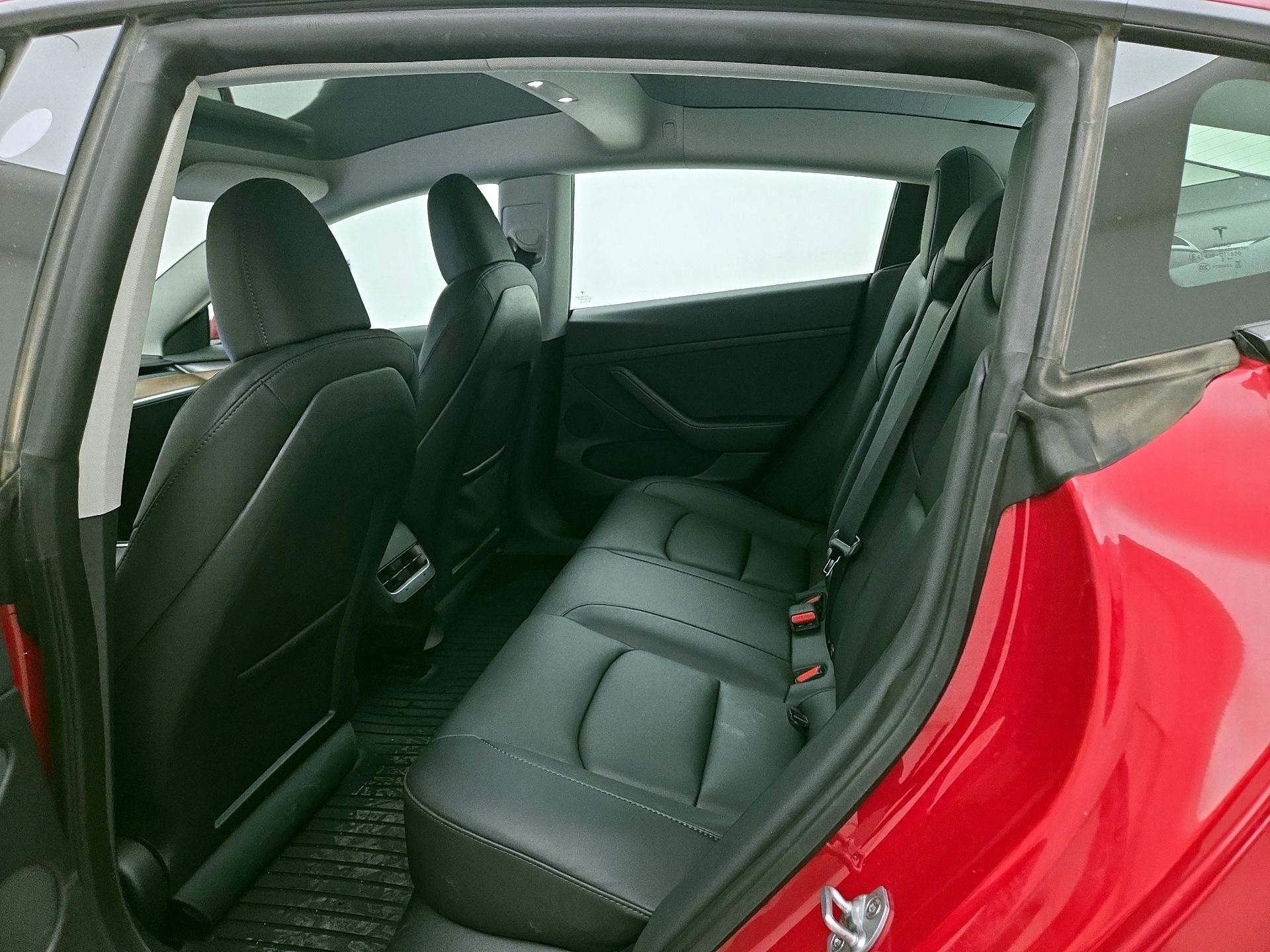 Thumbnail: 2023 Tesla Model 3 - 19