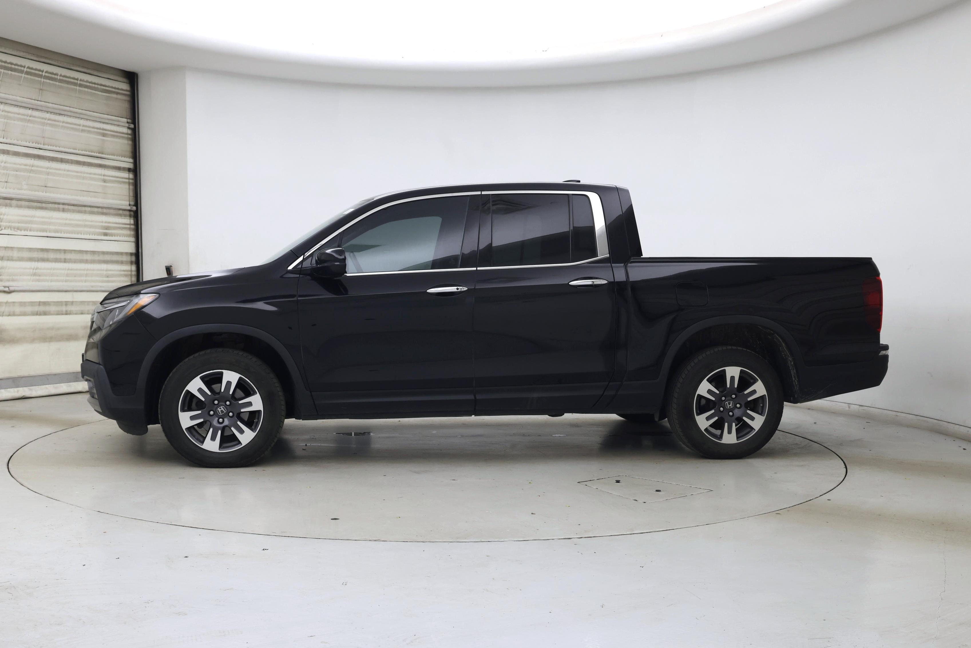 Thumbnail: 2019 Honda Ridgeline - 3