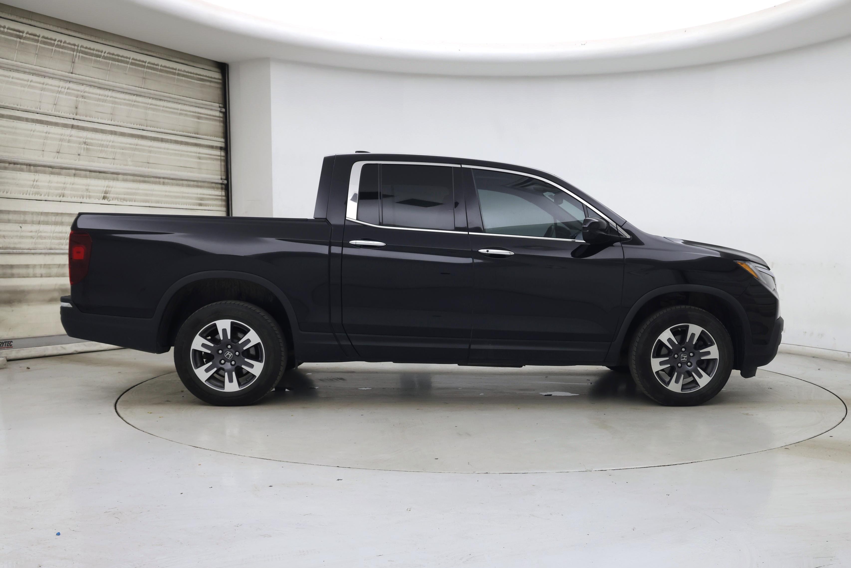 Thumbnail: 2019 Honda Ridgeline - 7