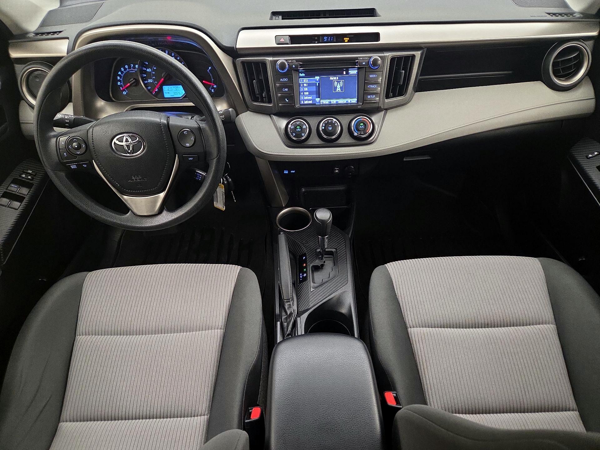 Thumbnail: 2015 Toyota RAV4 - 9