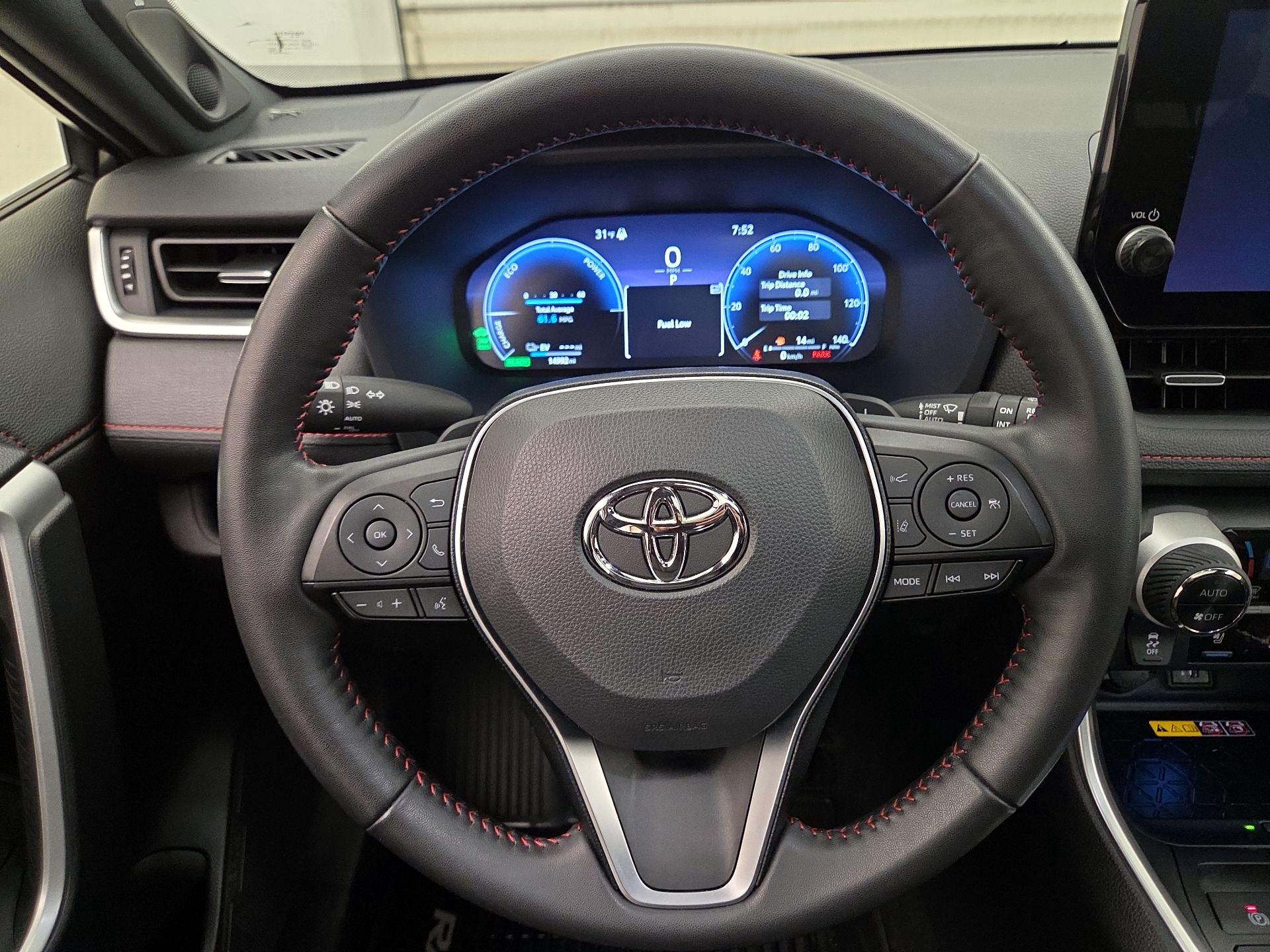 Thumbnail: 2024 Toyota RAV4 - 10