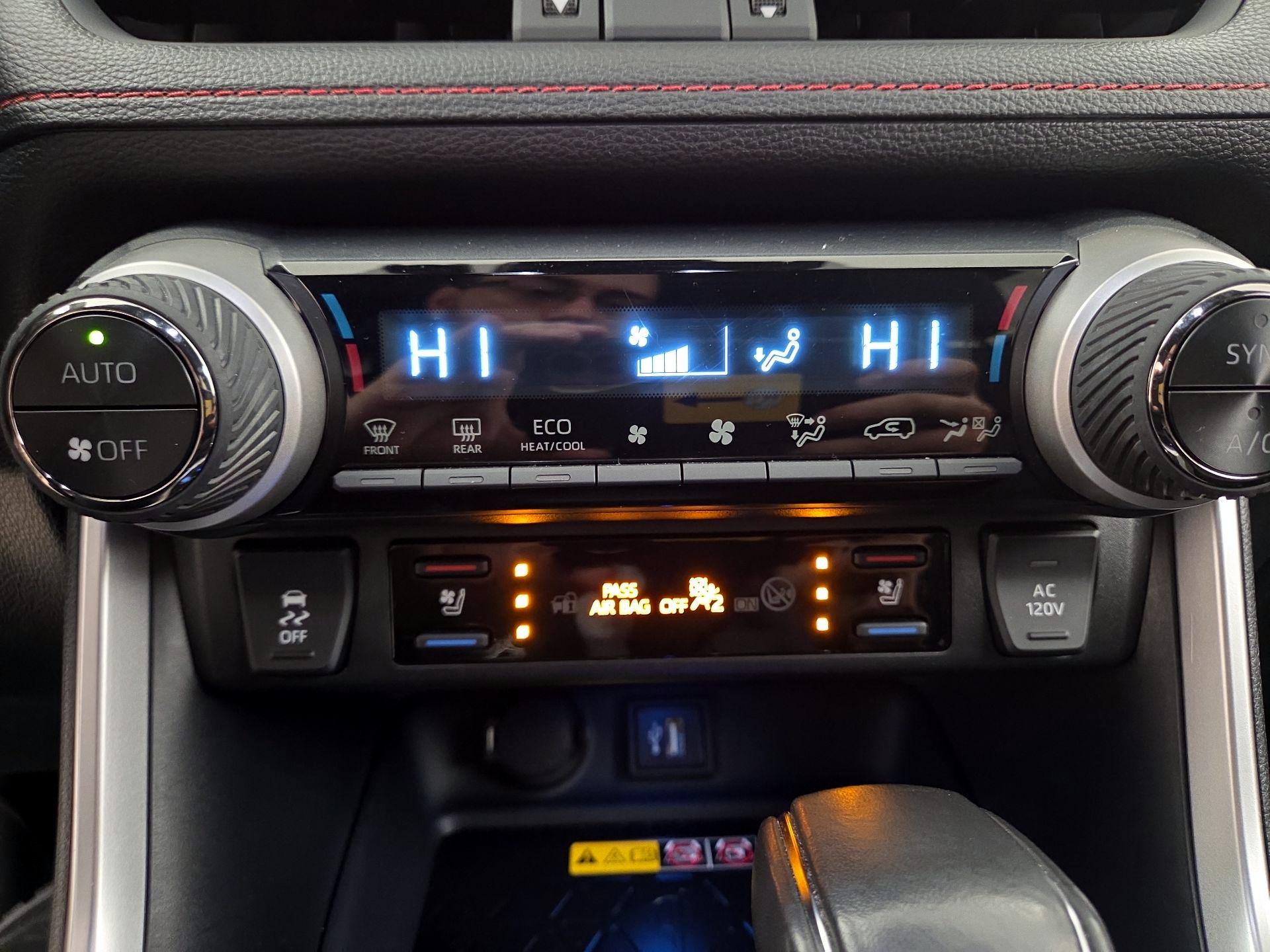 Thumbnail: 2024 Toyota RAV4 - 16