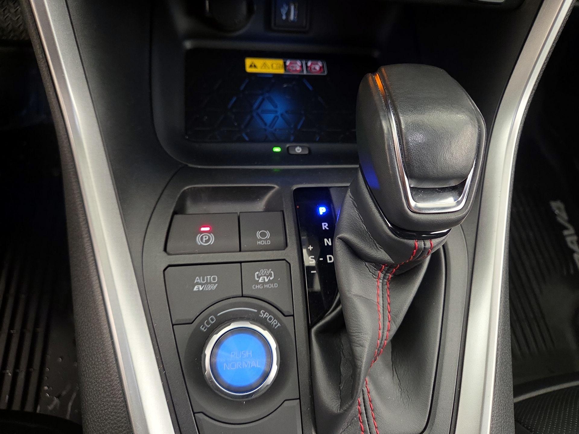 Thumbnail: 2024 Toyota RAV4 - 17