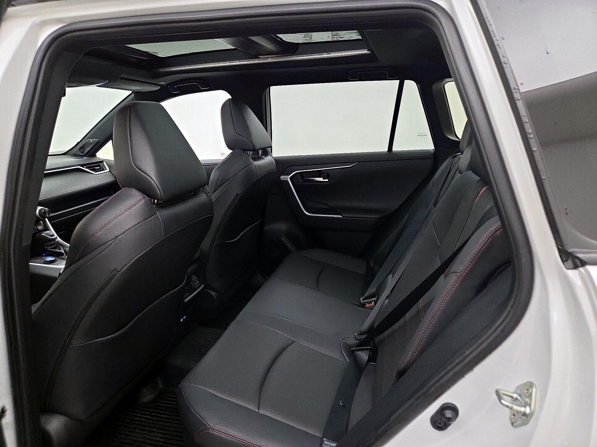 Thumbnail: 2024 Toyota RAV4 - 20