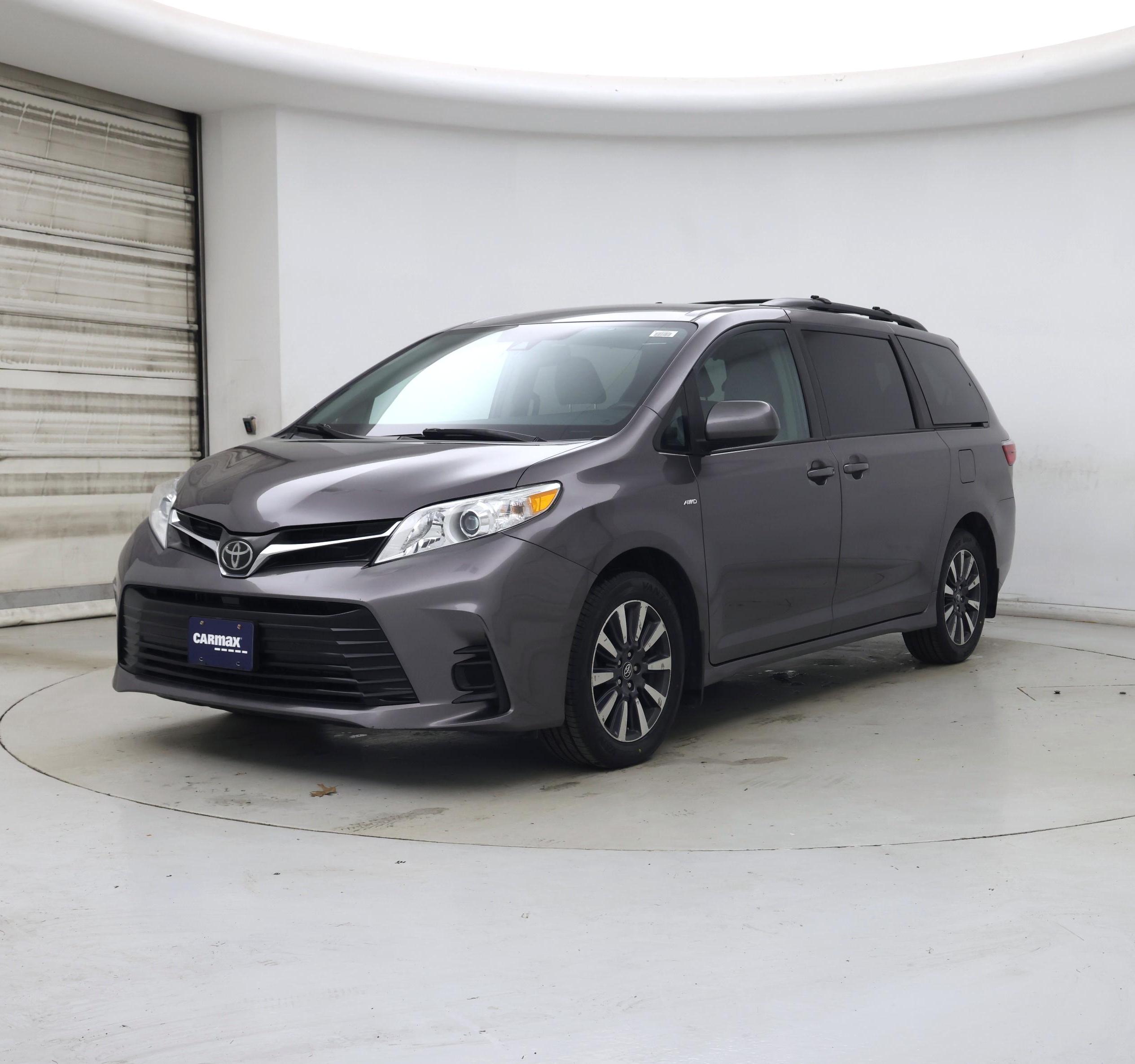 Thumbnail: 2019 Toyota Sienna - 4