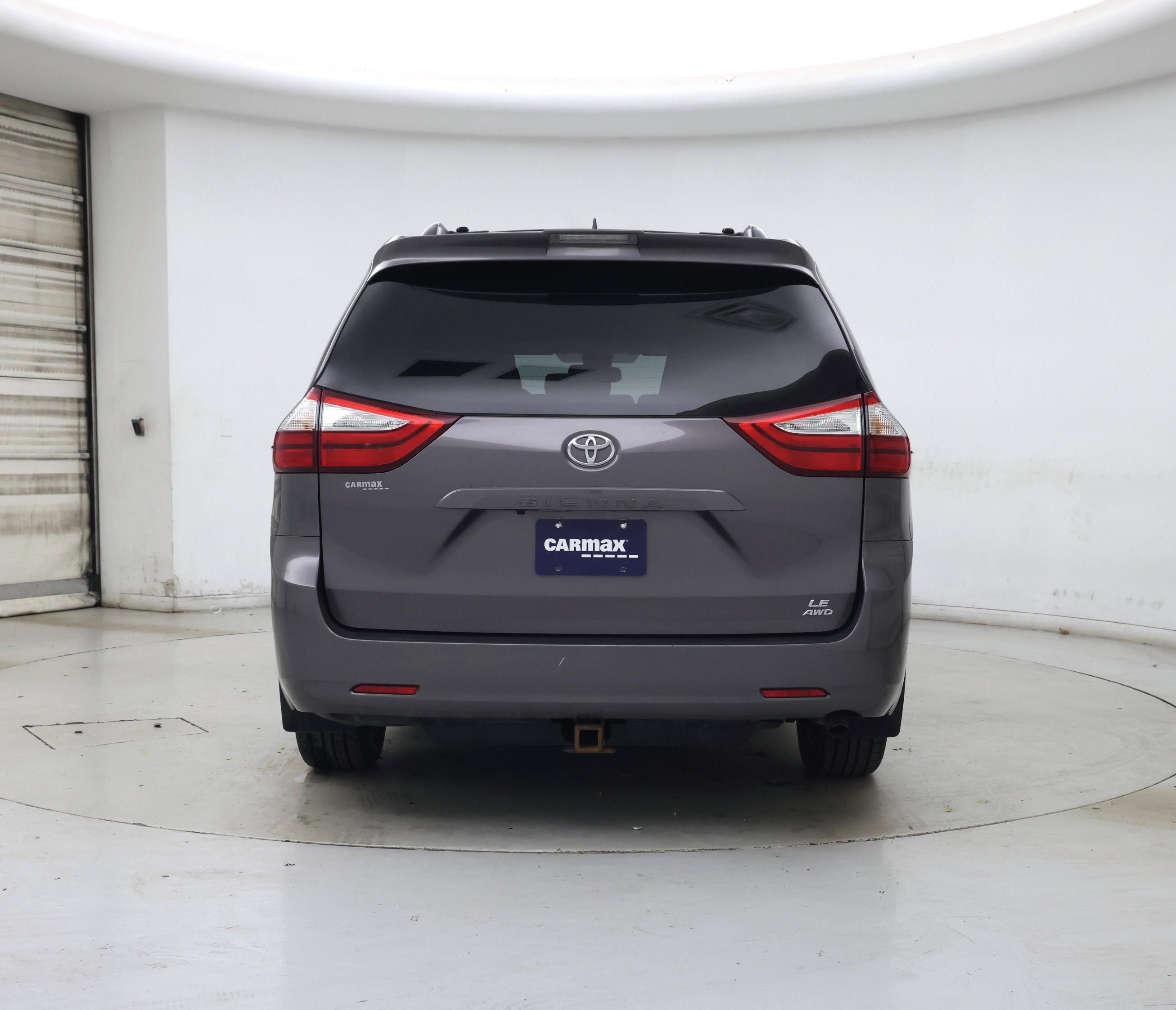 Thumbnail: 2019 Toyota Sienna - 6